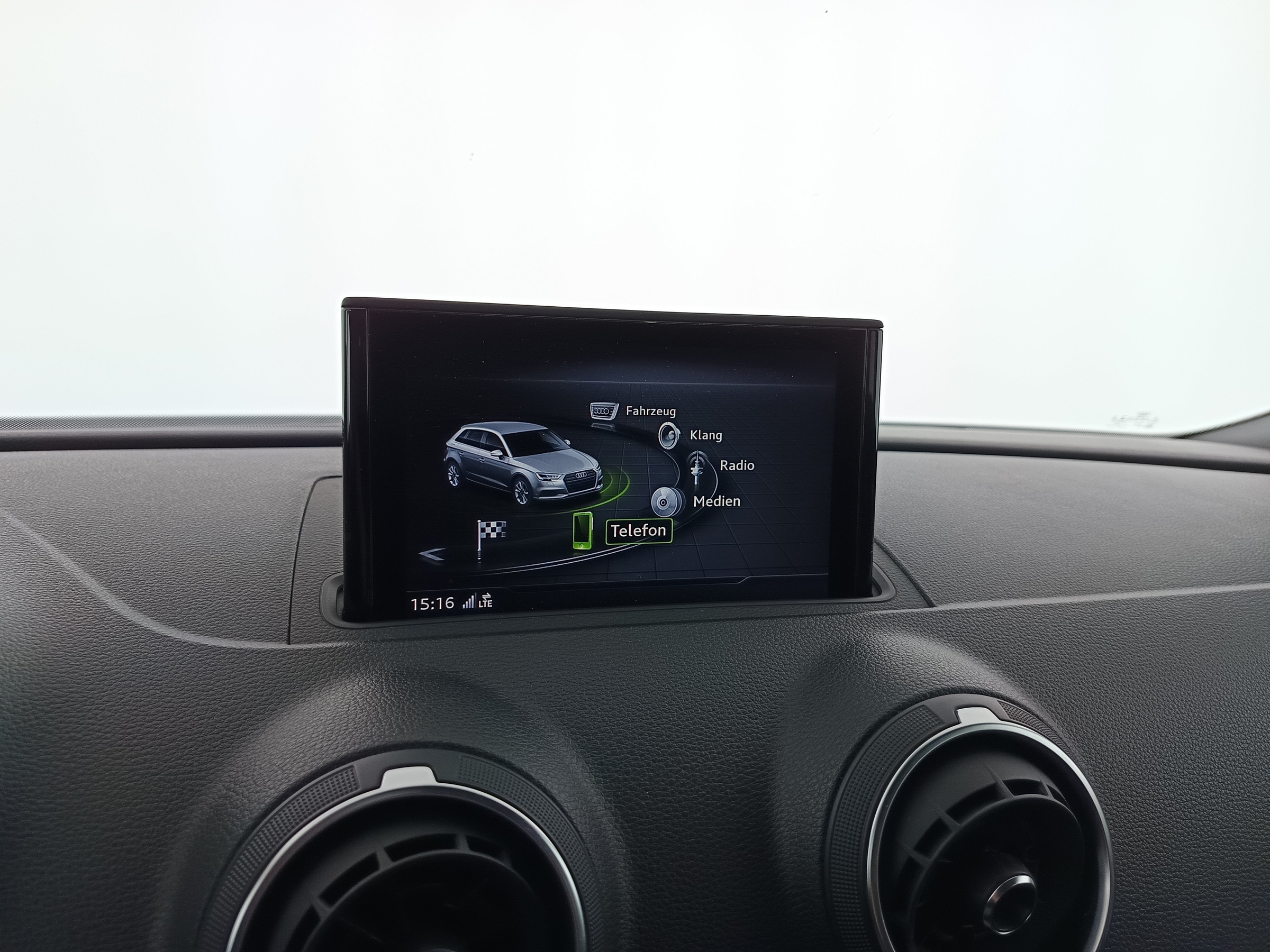 Audi A3 Sportback 2.0 SB 35 TDI | Bild 17 von 24