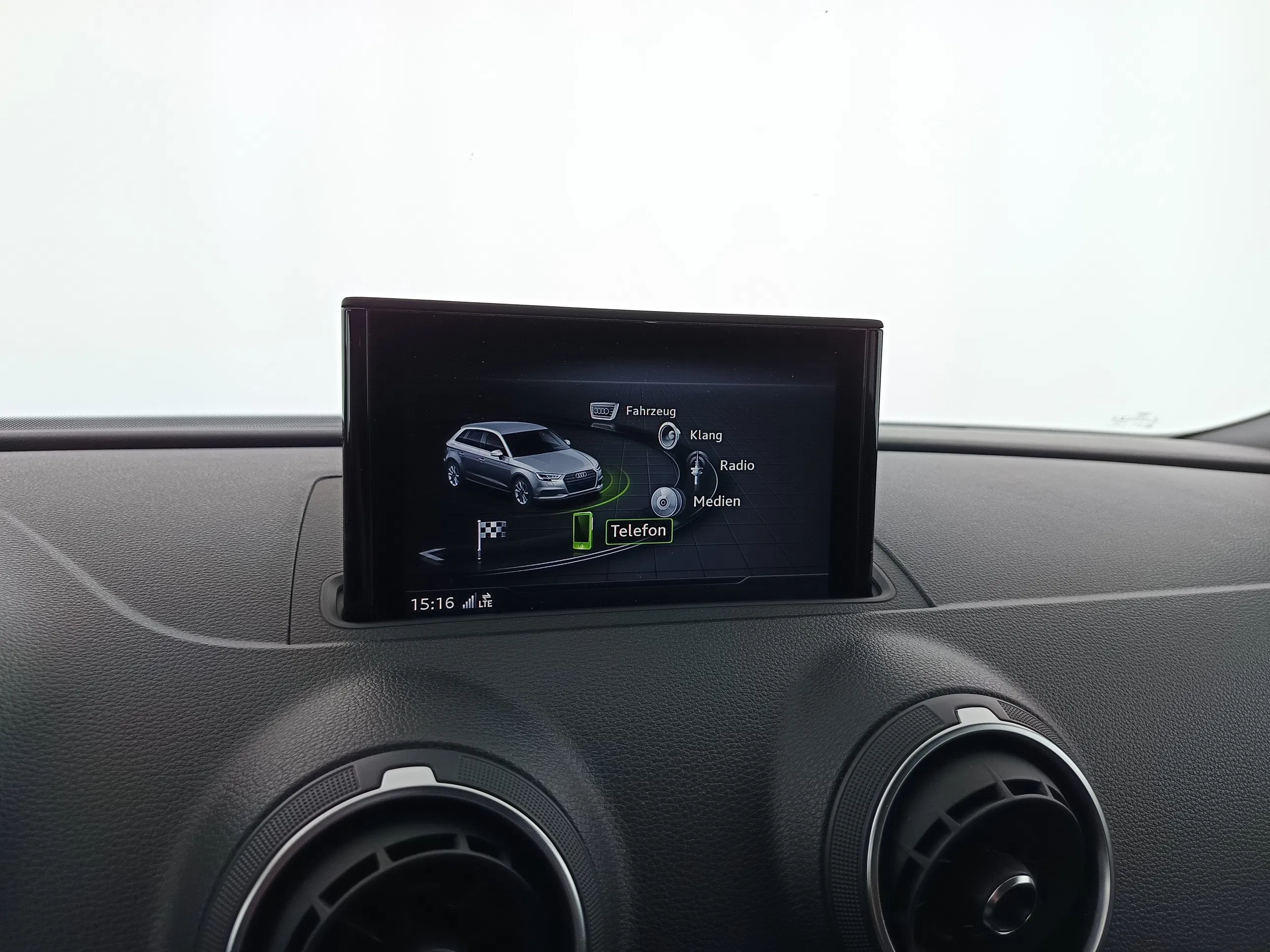 Audi A3 Sportback 2.0 SB 35 TDI | Bild 17 von 24