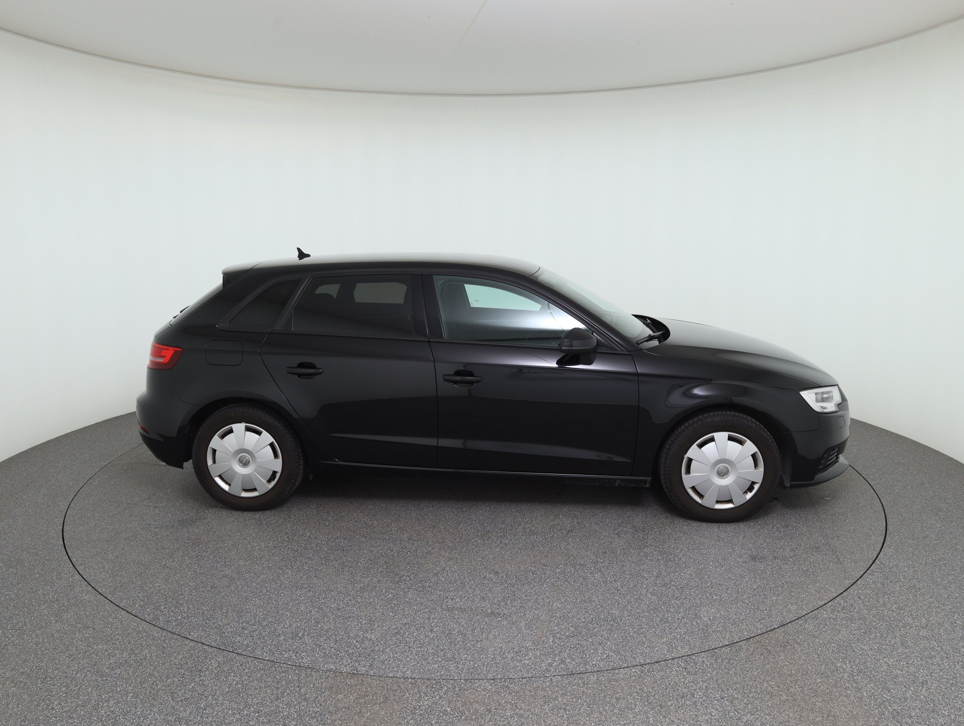 Audi A3 Sportback 2.0 SB 35 TDI | Bild 4 von 24