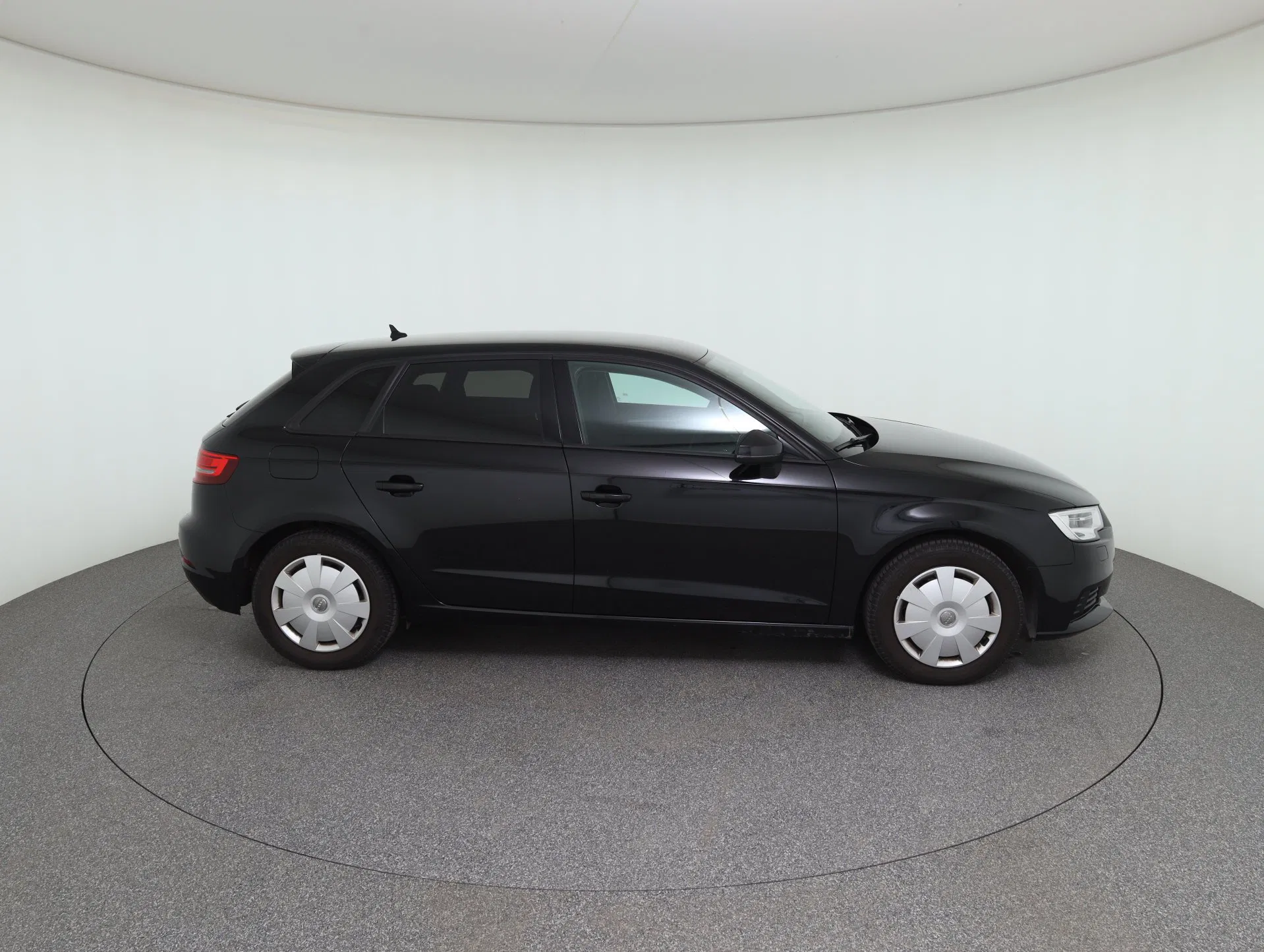 Audi A3 Sportback 2.0 SB 35 TDI | Bild 4 von 24