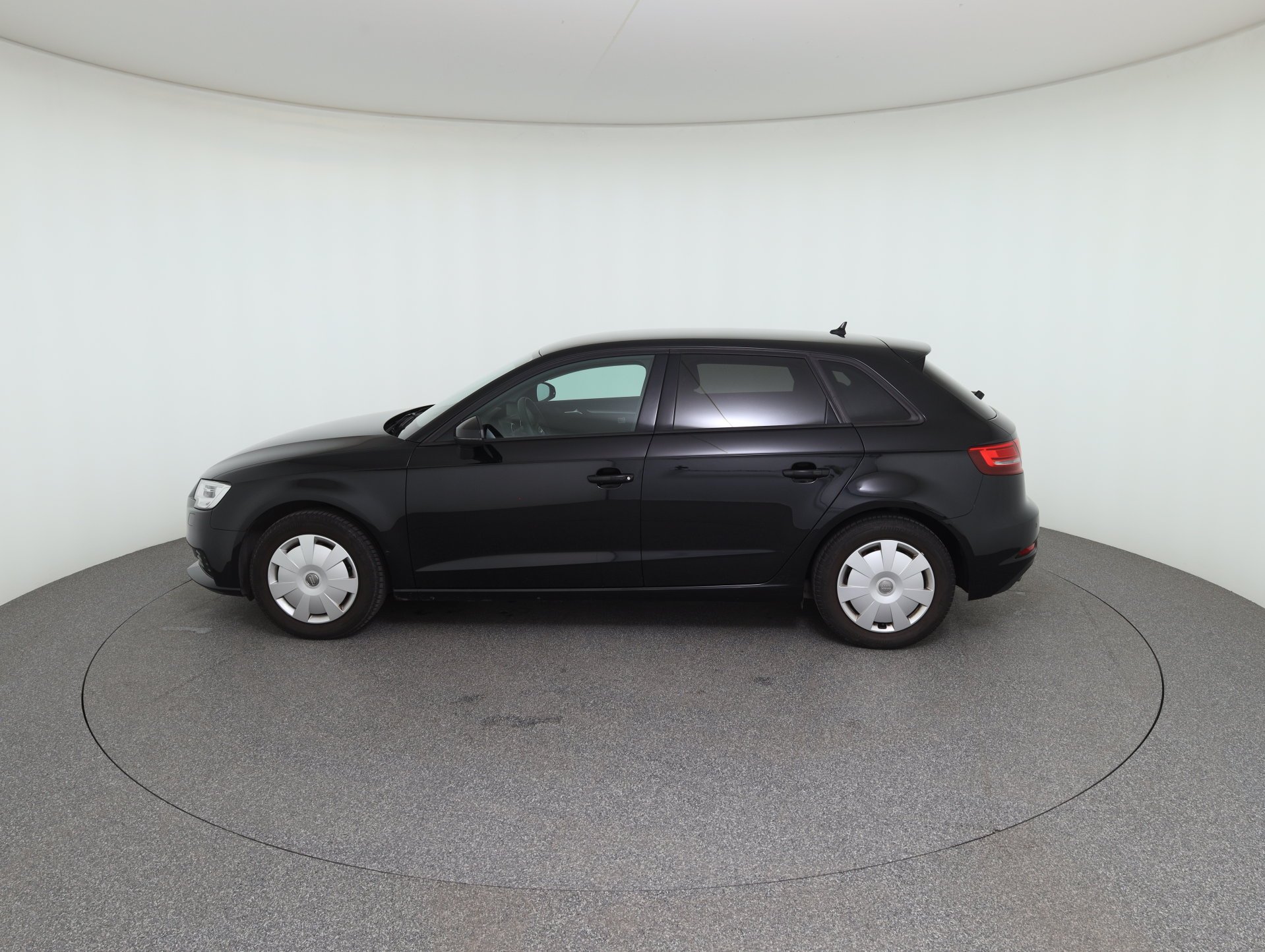 Audi A3 Sportback 2.0 SB 35 TDI | Bild 8 von 24