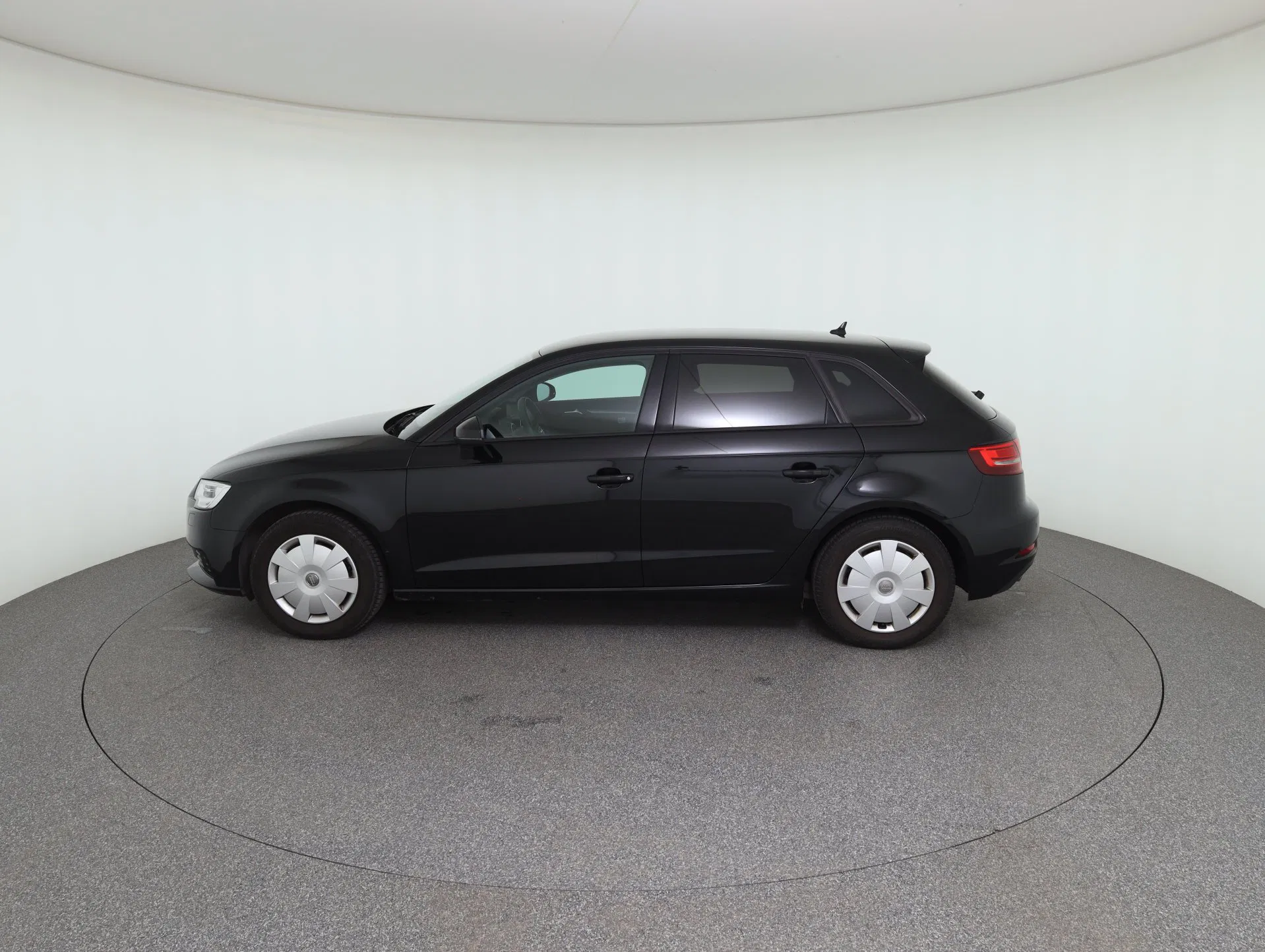 Audi A3 Sportback 2.0 SB 35 TDI | Bild 8 von 24