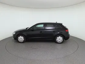 Audi A3 Sportback 2.0 SB 35 TDI | Thumbnail 8 von 24