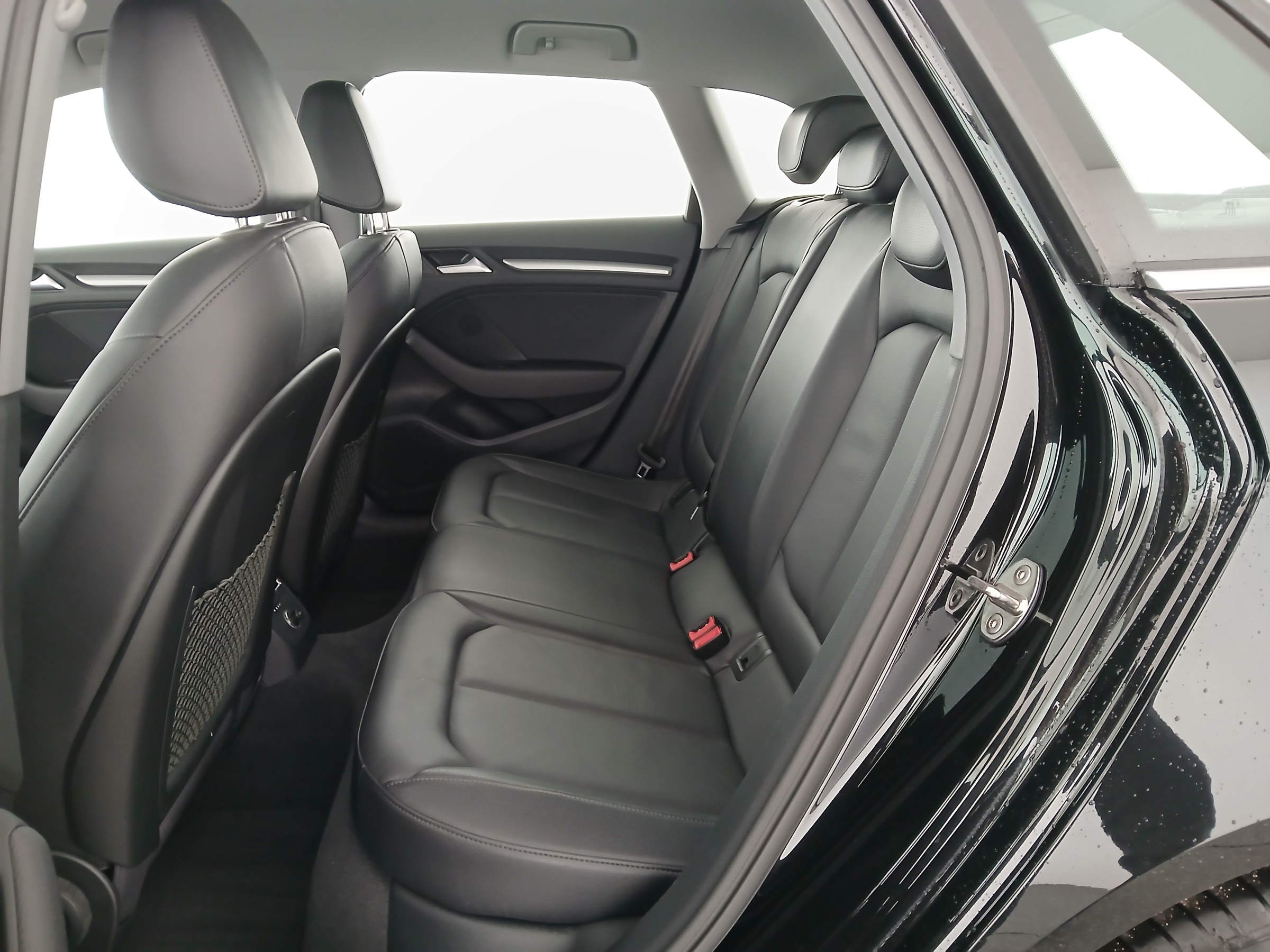 Audi A3 Sportback 1.0 SB 30 TFSI | Bild 10 von 13