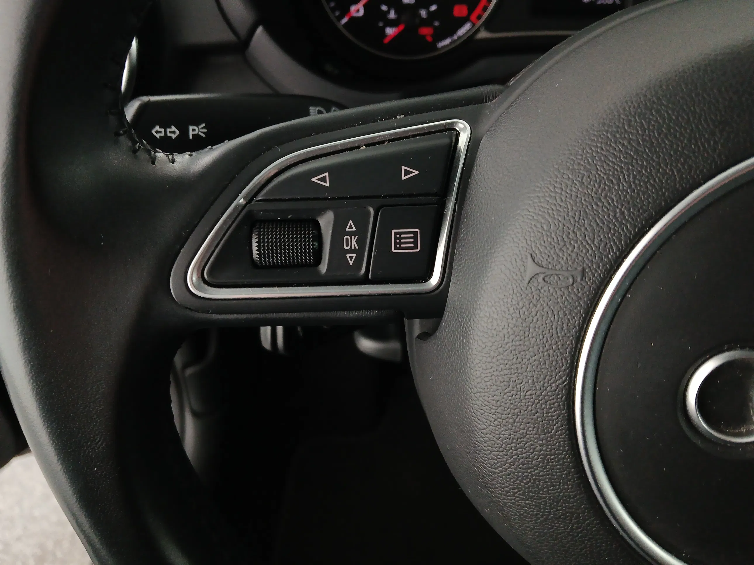 Audi A1 Sportback 1.0 TFSI intense | Bild 16 von 30