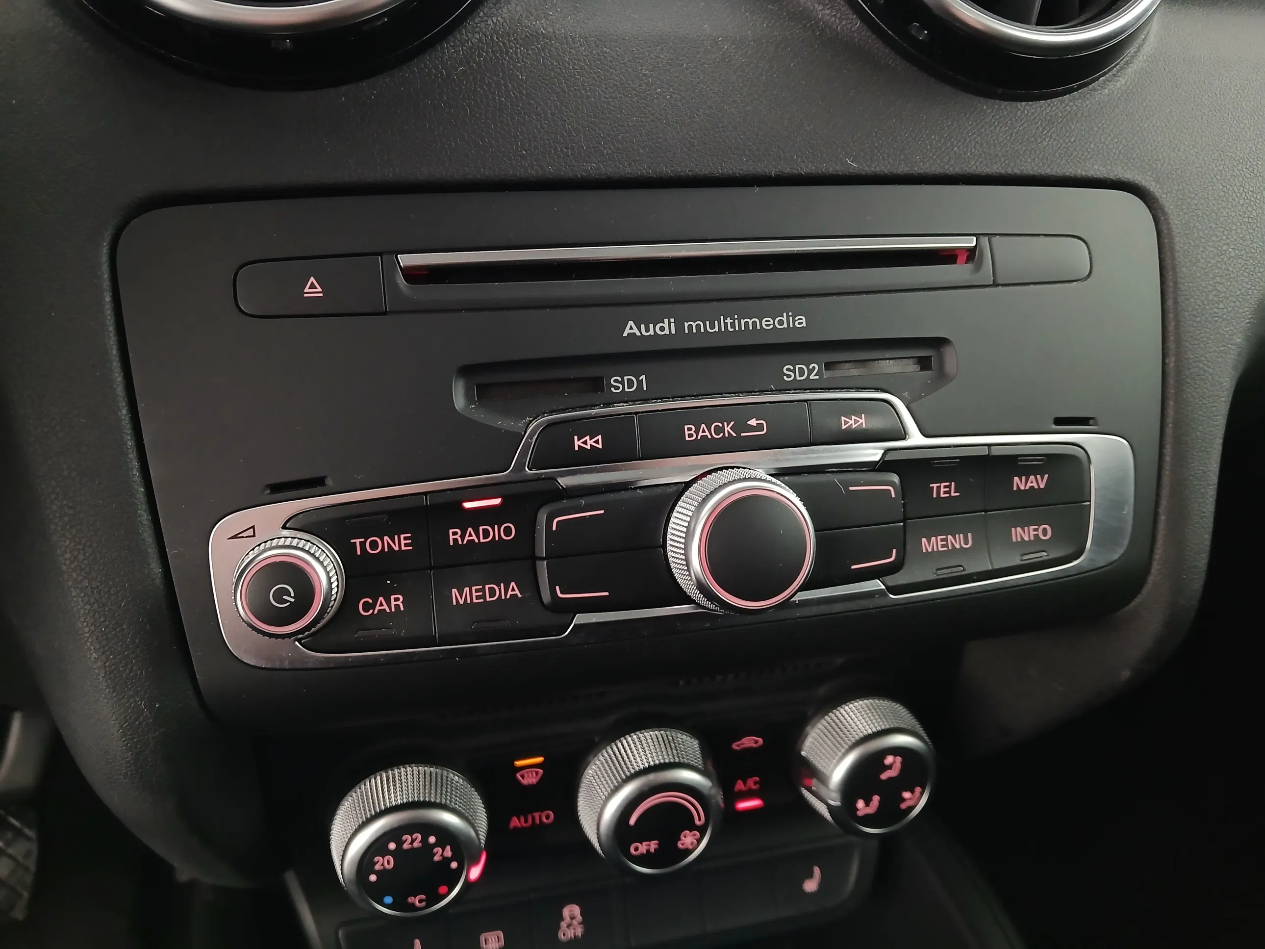 Audi A1 Sportback 1.0 TFSI intense | Bild 26 von 30