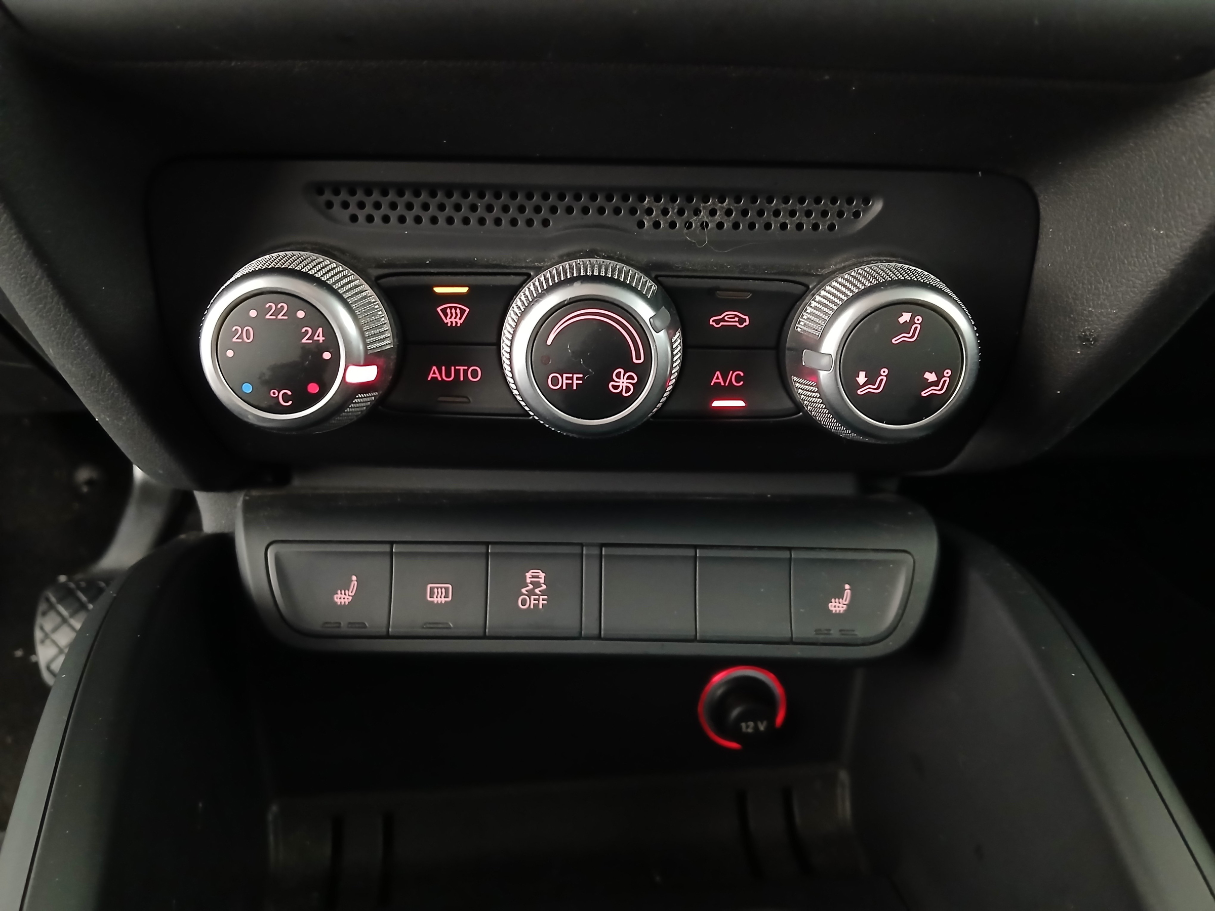 Audi A1 Sportback 1.0 TFSI intense | Bild 27 von 30