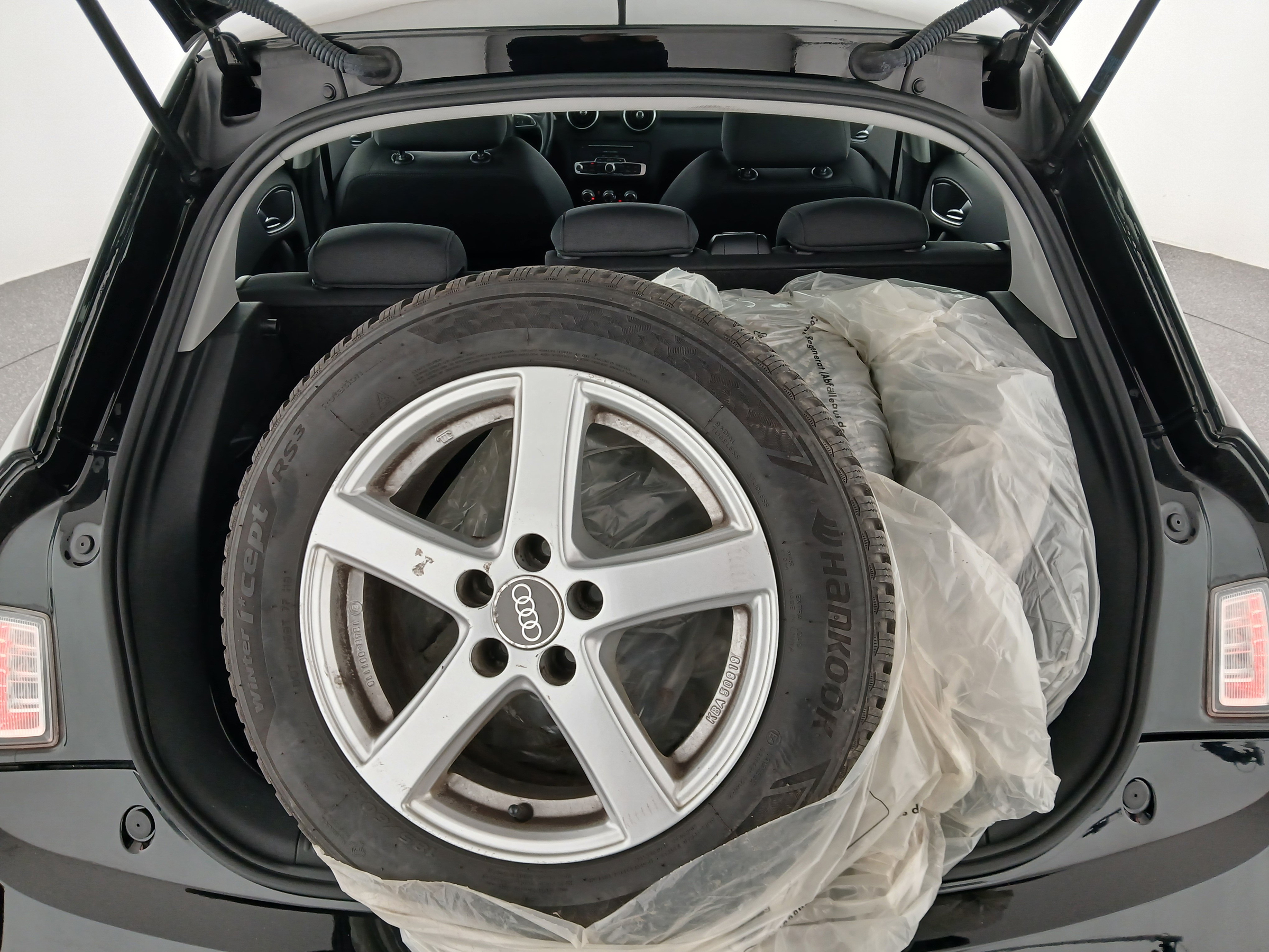 Audi A1 Sportback 1.0 TFSI intense | Bild 29 von 30