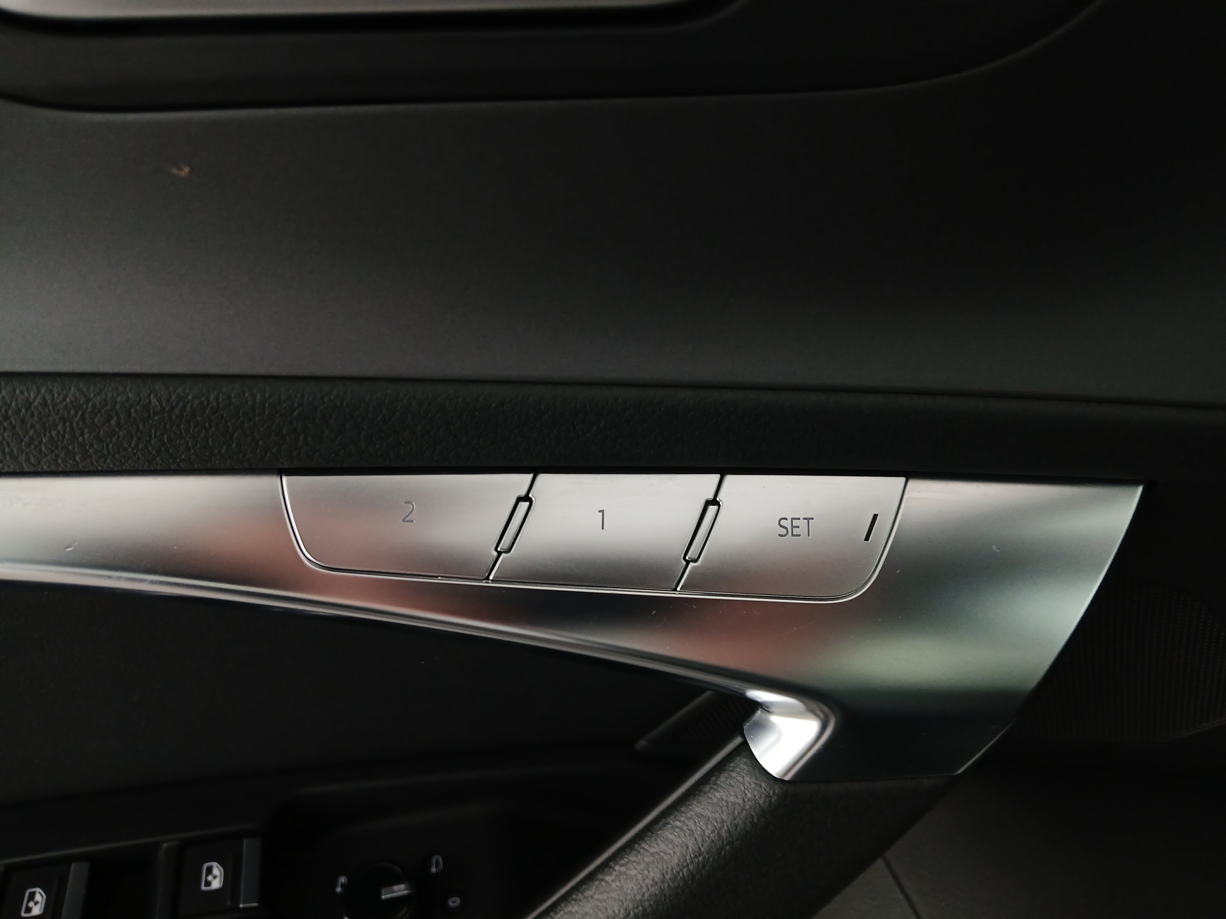 Audi A6 Avant 2.0 TDI ultra | Bild 12 von 30