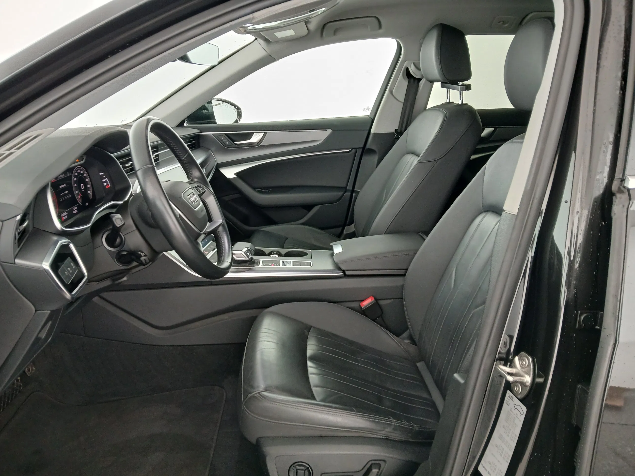 Audi A6 Avant 2.0 TDI ultra | Bild 14 von 30