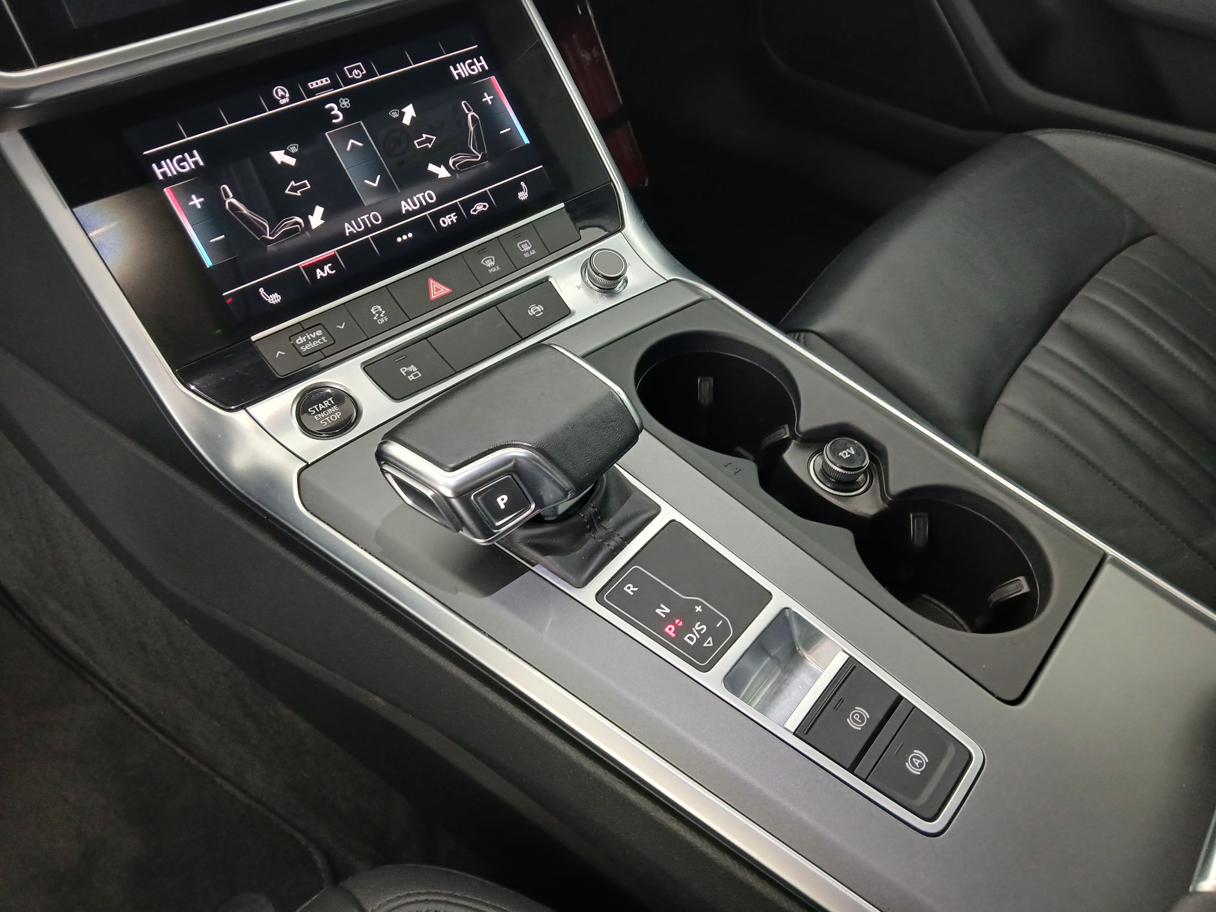 Audi A6 Avant 2.0 TDI ultra | Bild 26 von 30