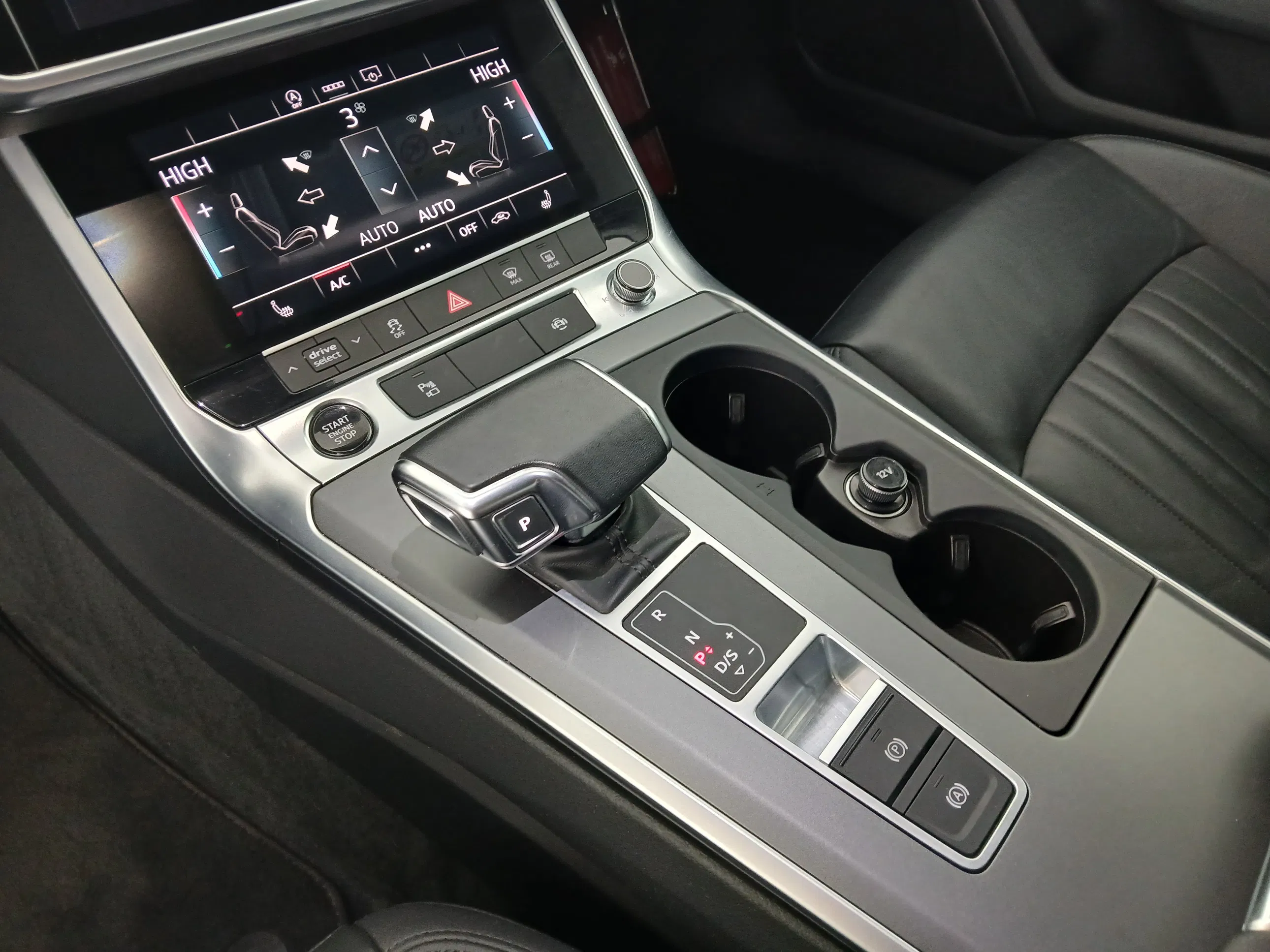 Audi A6 Avant 2.0 TDI ultra | Bild 26 von 30