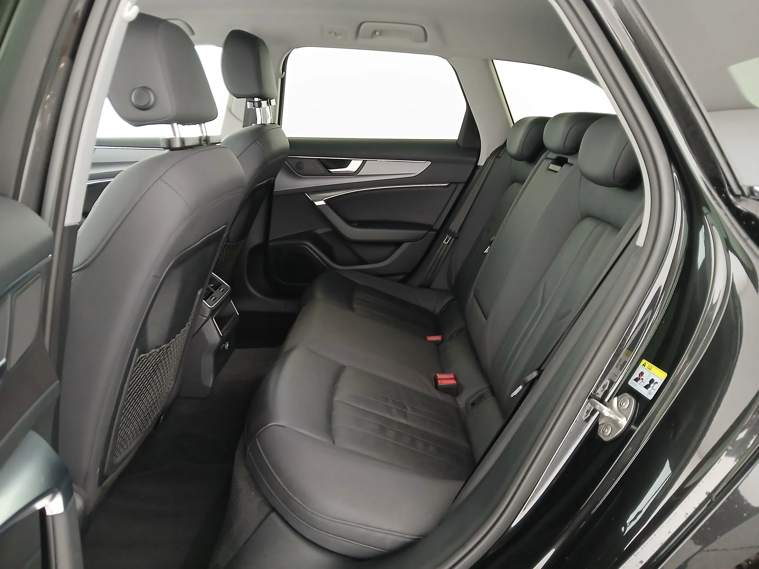 Audi A6 Avant 2.0 TDI ultra | Bild 27 von 30