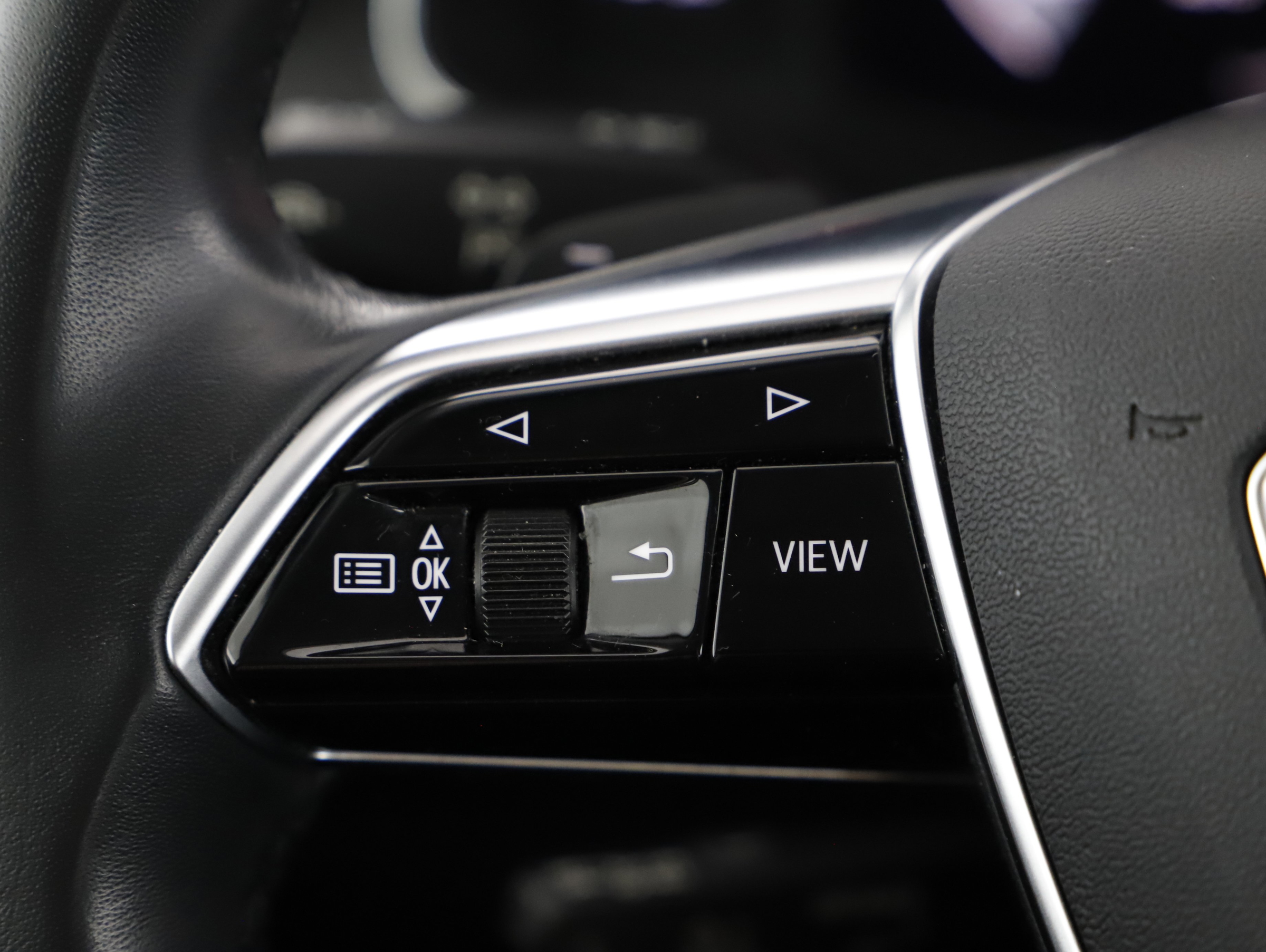 Audi A6 Avant 40 2.0 TDI sport | Bild 11 von 19
