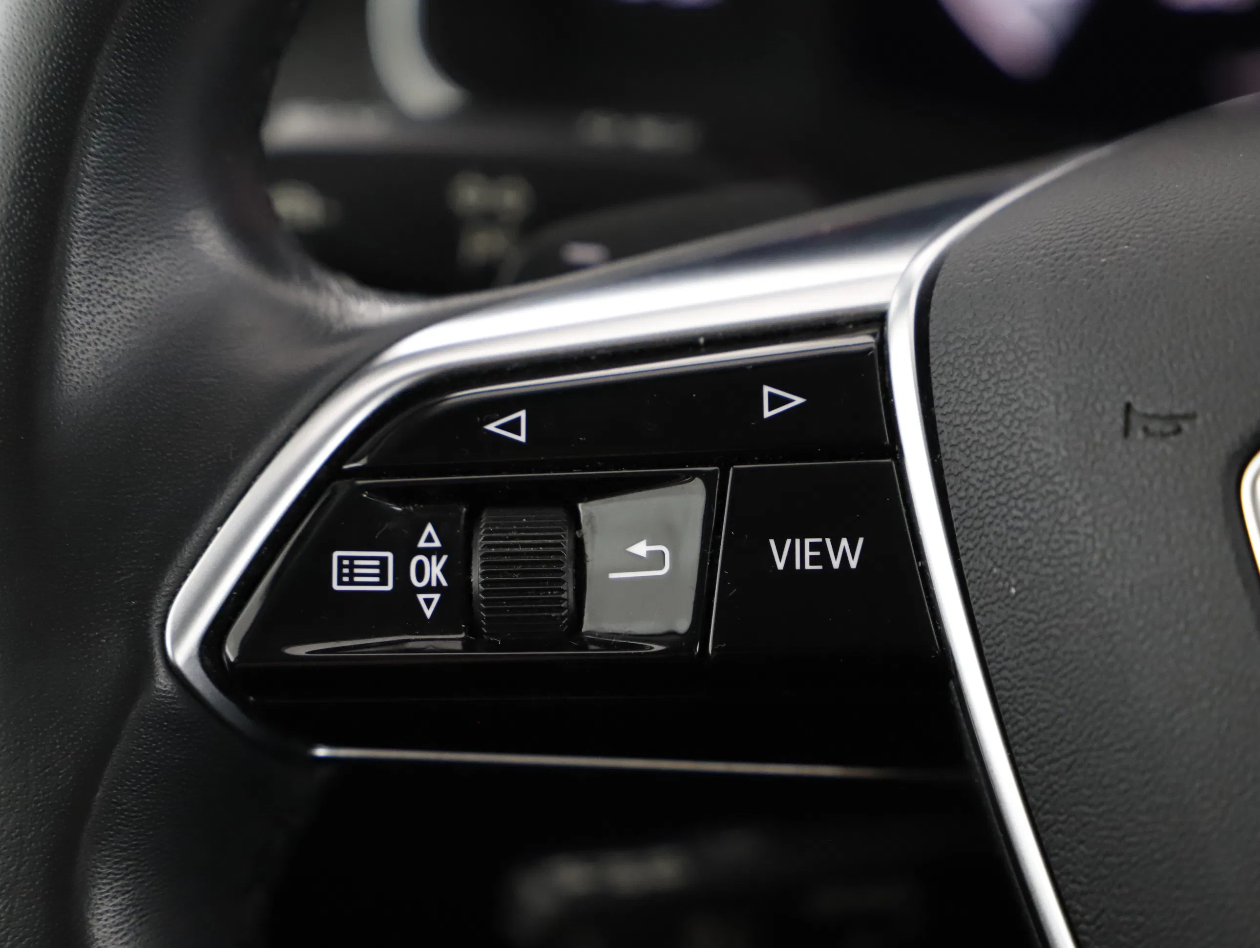 Audi A6 Avant 40 2.0 TDI sport | Bild 11 von 19