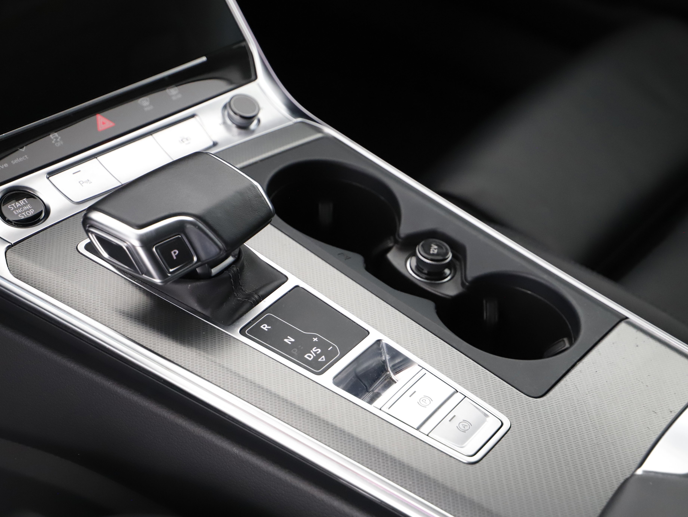 Audi A6 Avant 40 2.0 TDI design | Bild 17 von 23