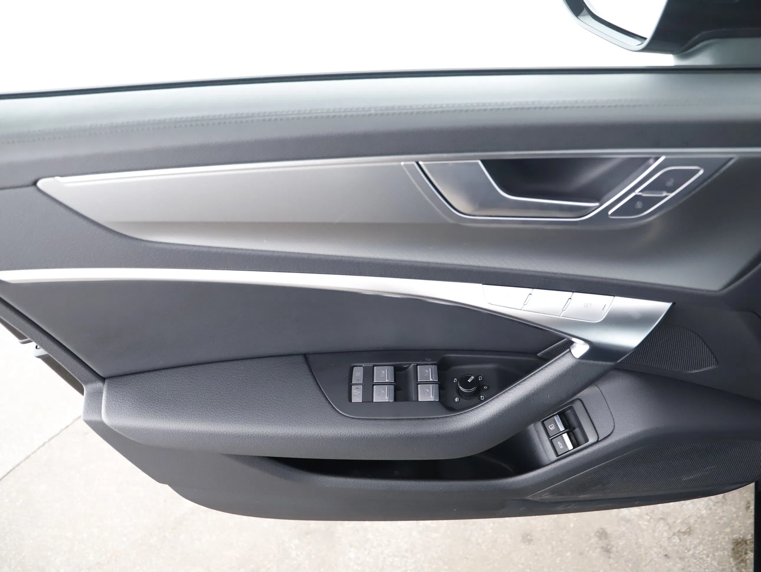 Audi A6 50 2.0 TFSI e quattro design | Bild 15 von 24
