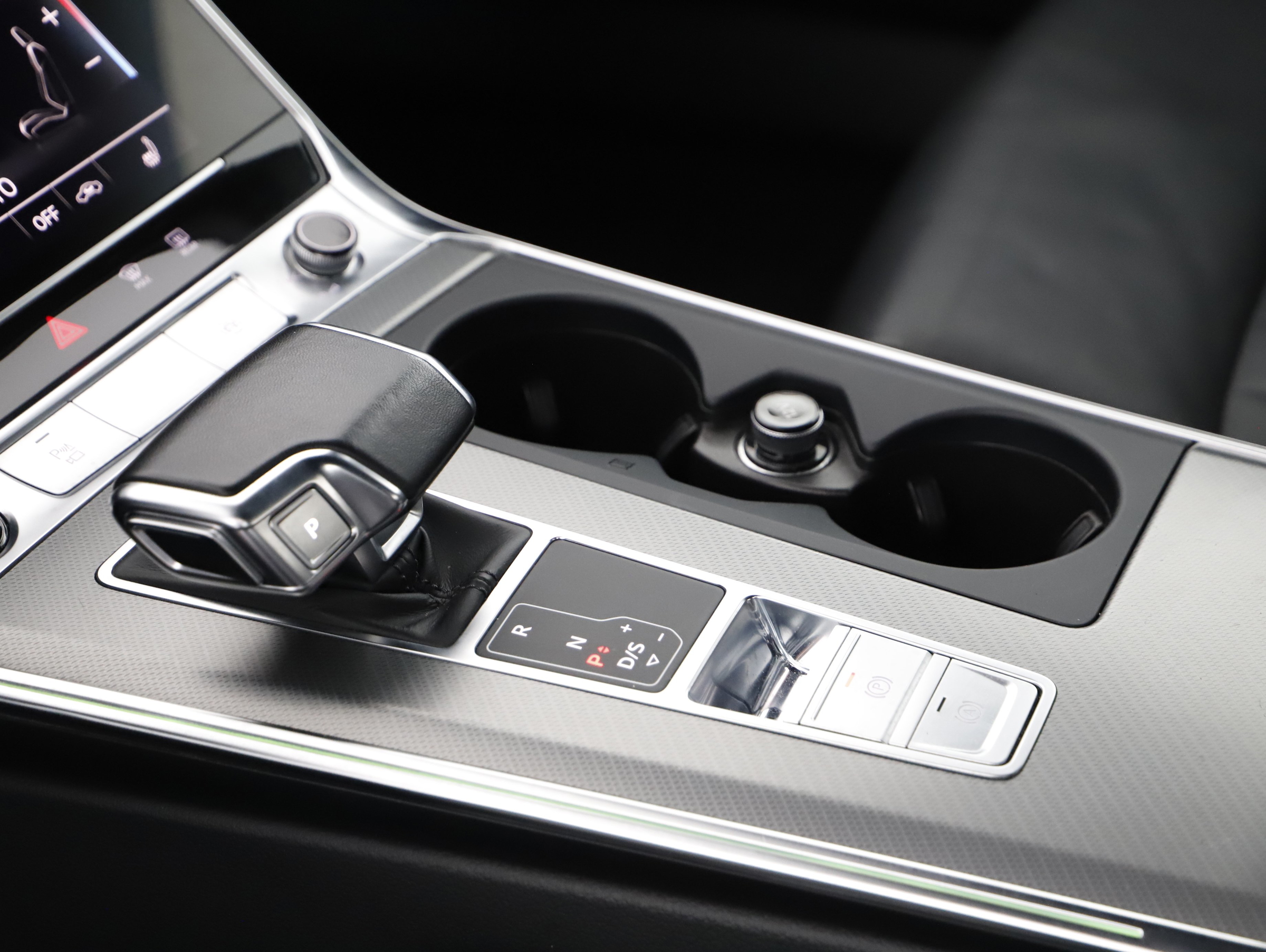 Audi A6 50 2.0 TFSI e quattro design | Bild 6 von 24