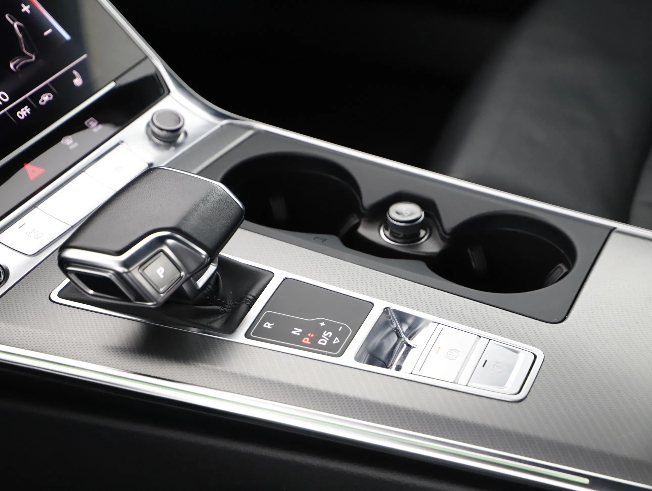 Audi A6 50 2.0 TFSI e quattro design | Bild 6 von 24