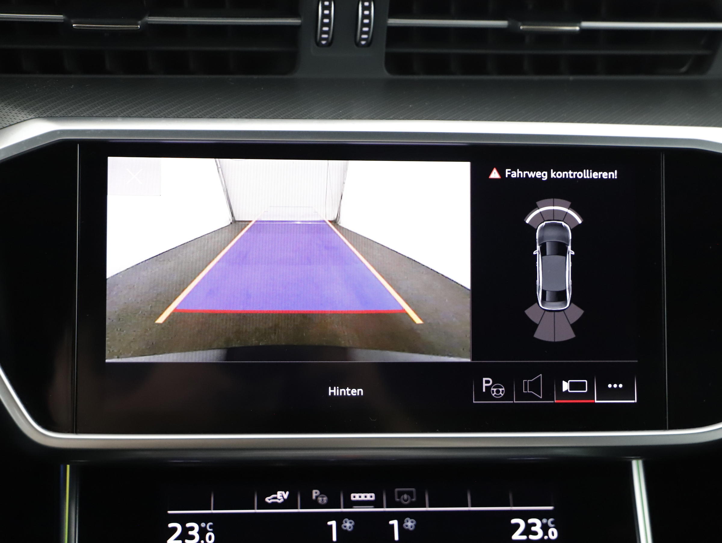 Audi A6 50 2.0 TFSI e quattro design | Bild 10 von 24