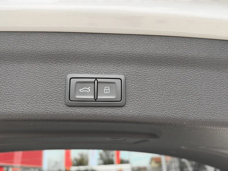 Audi A6 Avant 40 2.0 TDI quattro sport | Bild 23 von 24