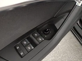 Audi A6 Avant 40 2.0 TDI sport | Thumbnail 12 von 31