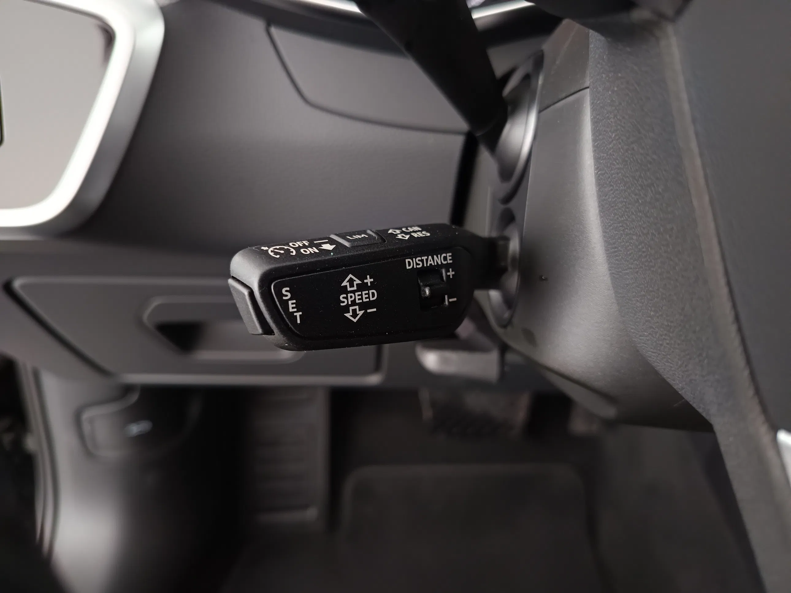 Audi A6 Avant 40 2.0 TDI sport | Bild 16 von 31