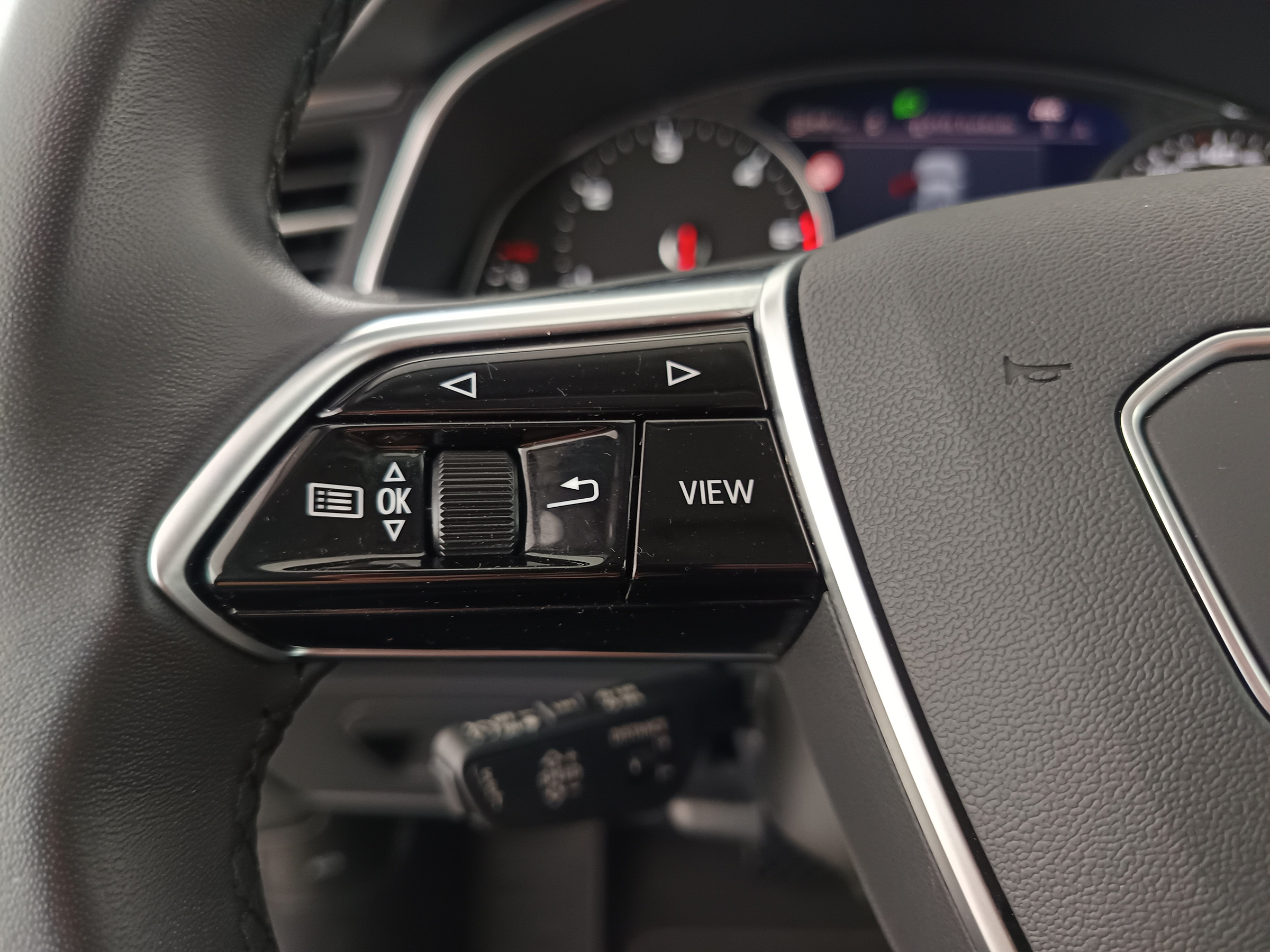 Audi A6 Avant 40 2.0 TDI sport | Bild 17 von 31