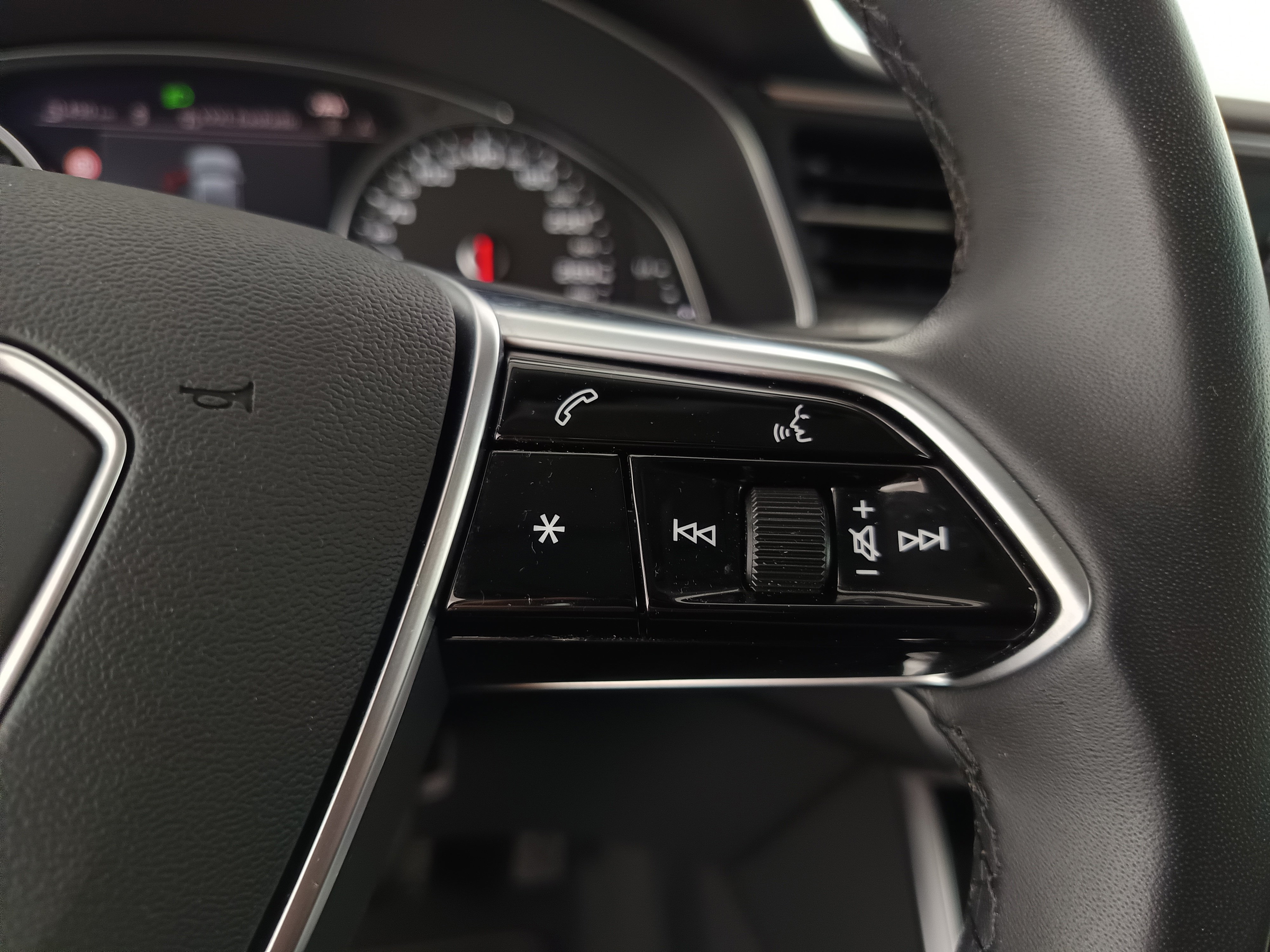 Audi A6 Avant 40 2.0 TDI sport | Bild 18 von 31