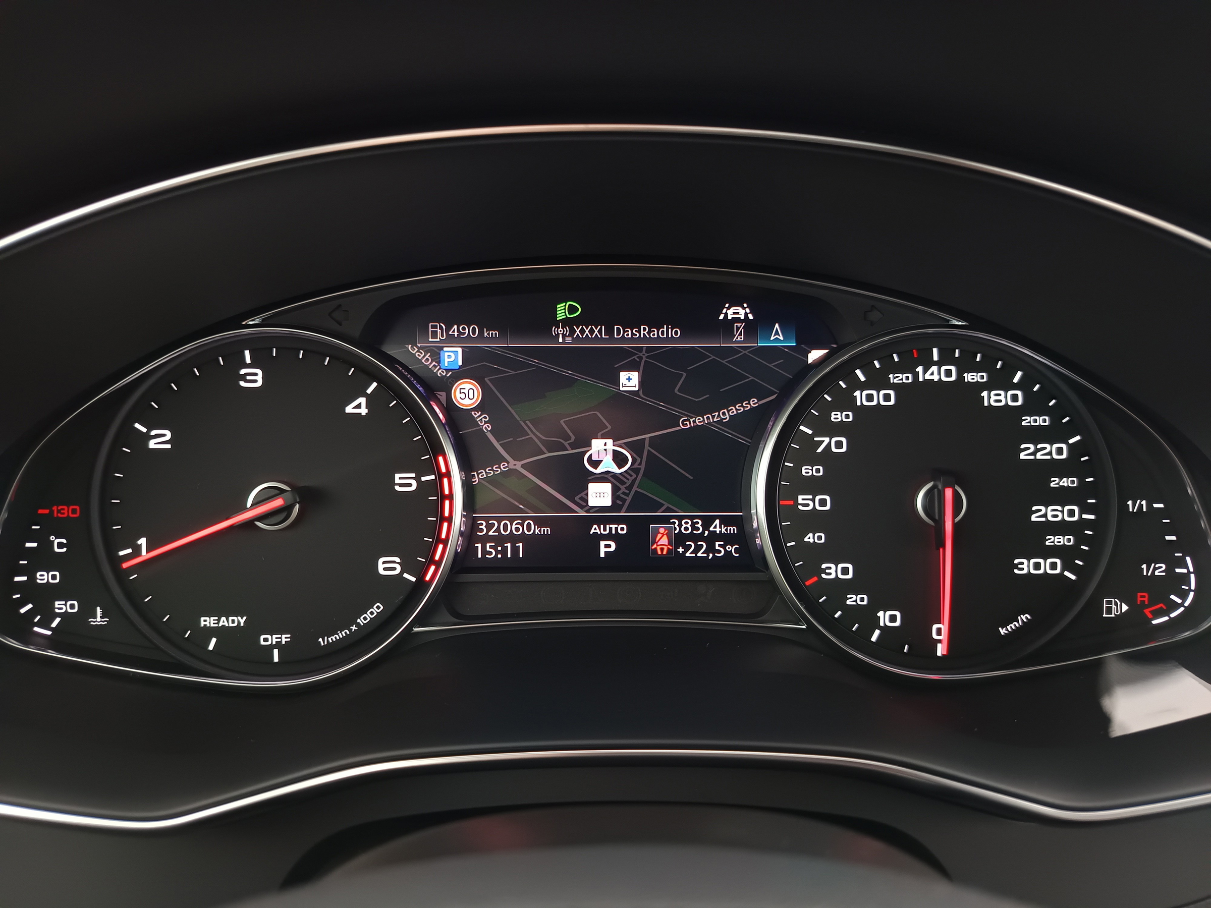 Audi A6 Avant 40 2.0 TDI sport | Bild 19 von 31