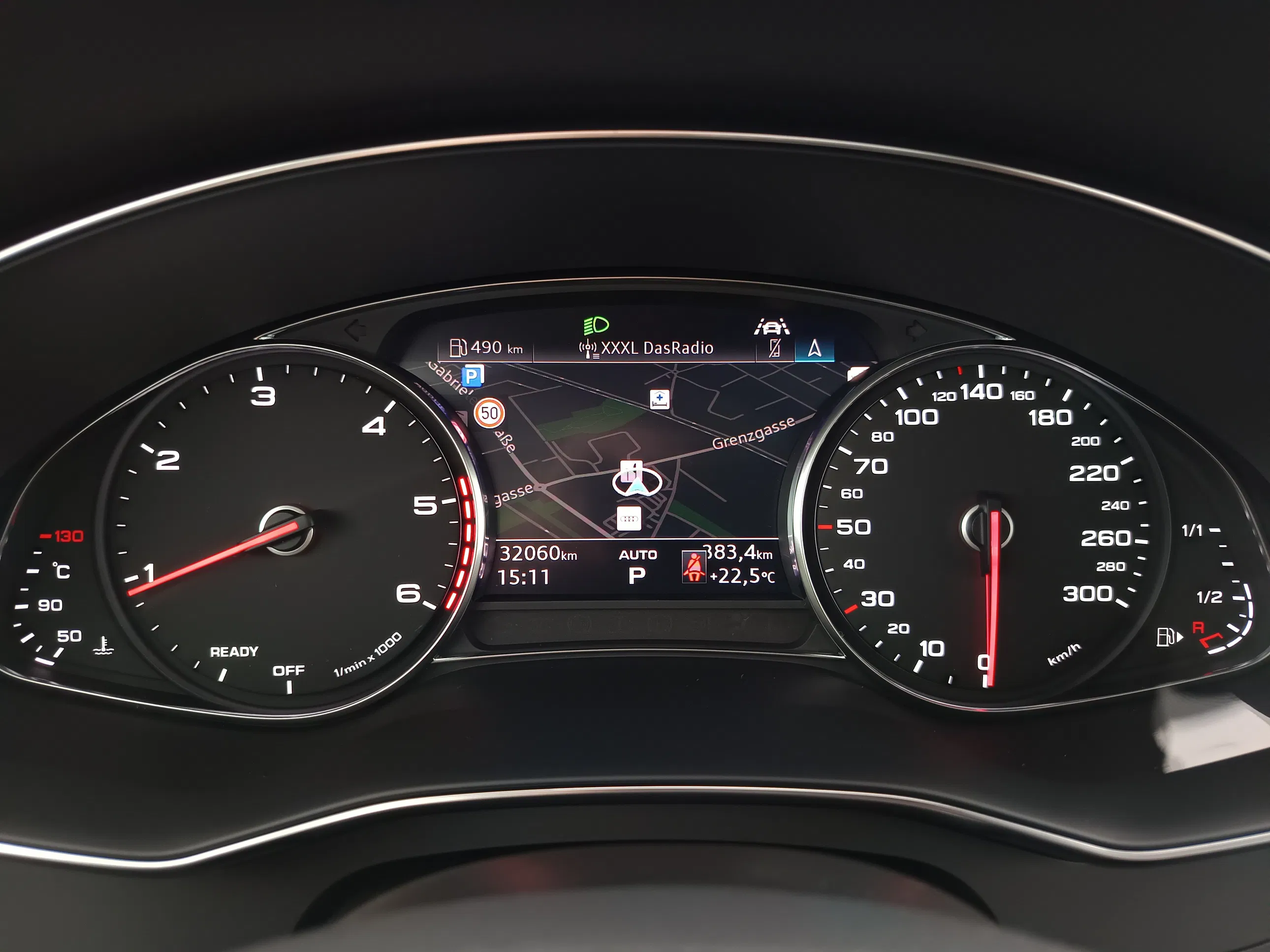 Audi A6 Avant 40 2.0 TDI sport | Bild 19 von 31