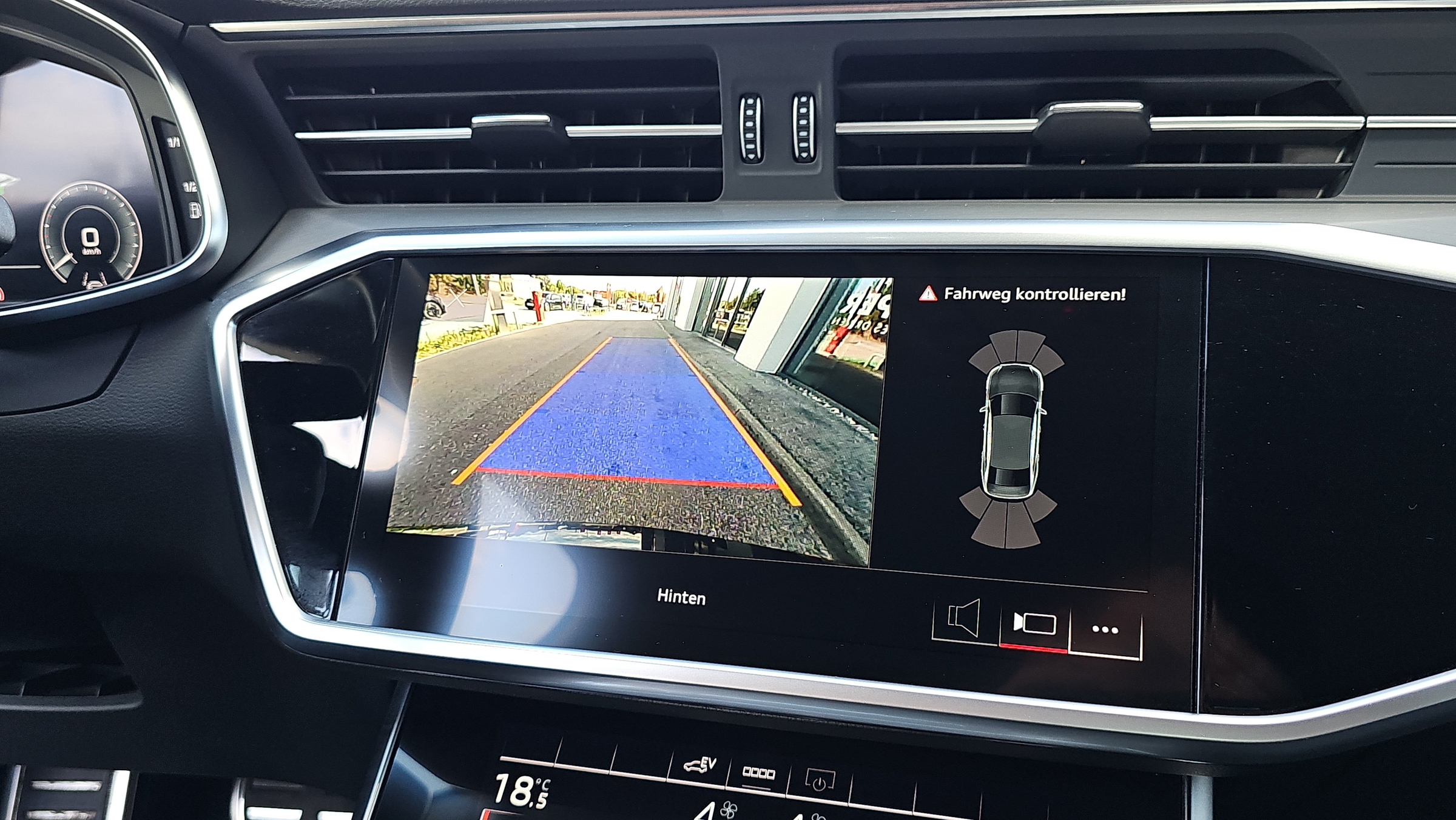 Audi A6 55 TFSI e quattro sport | Bild 16 von 23