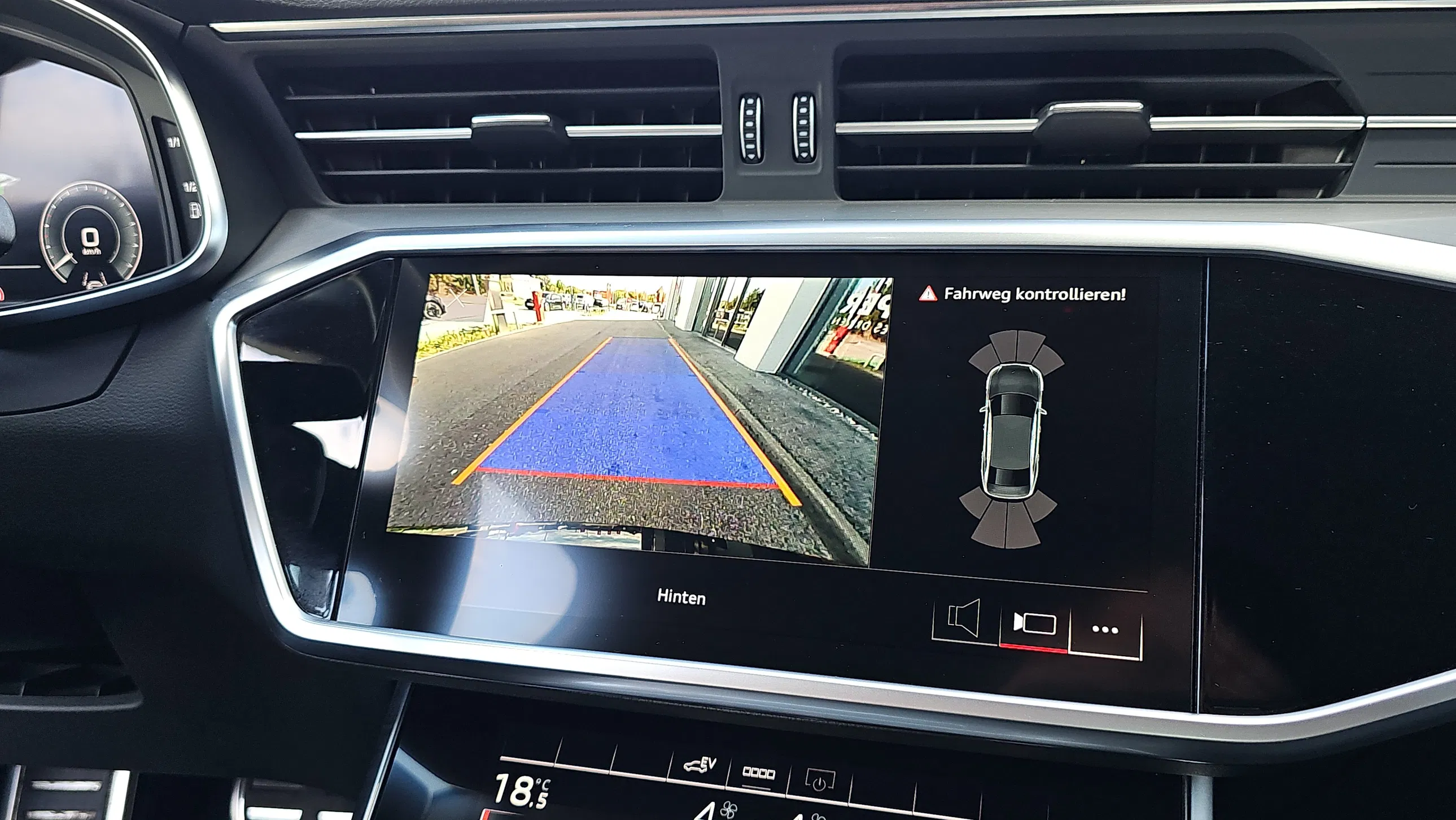Audi A6 55 TFSI e quattro sport | Bild 16 von 23