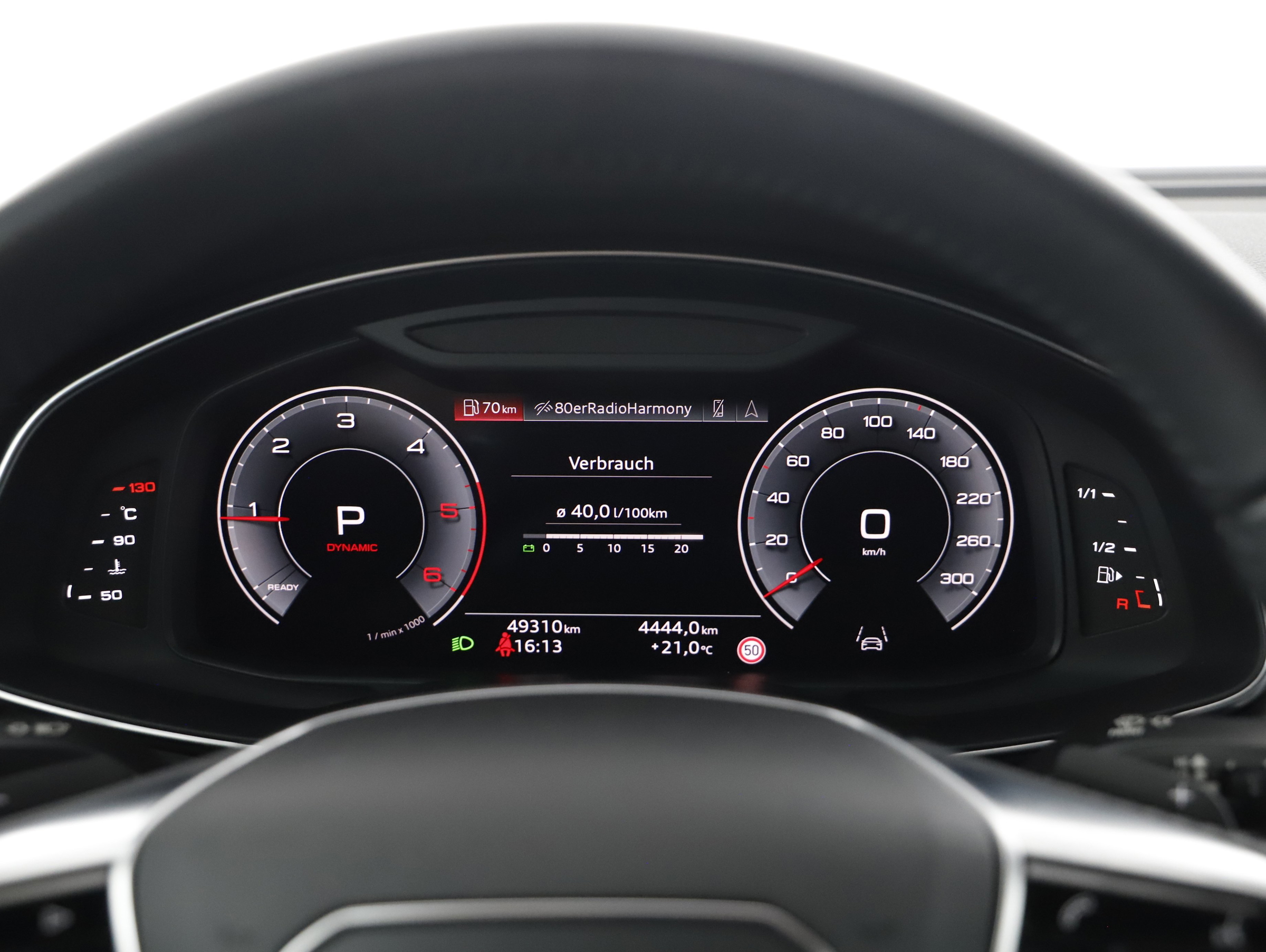 Audi A6 Avant 40 2.0 TDI quattro design | Bild 24 von 31