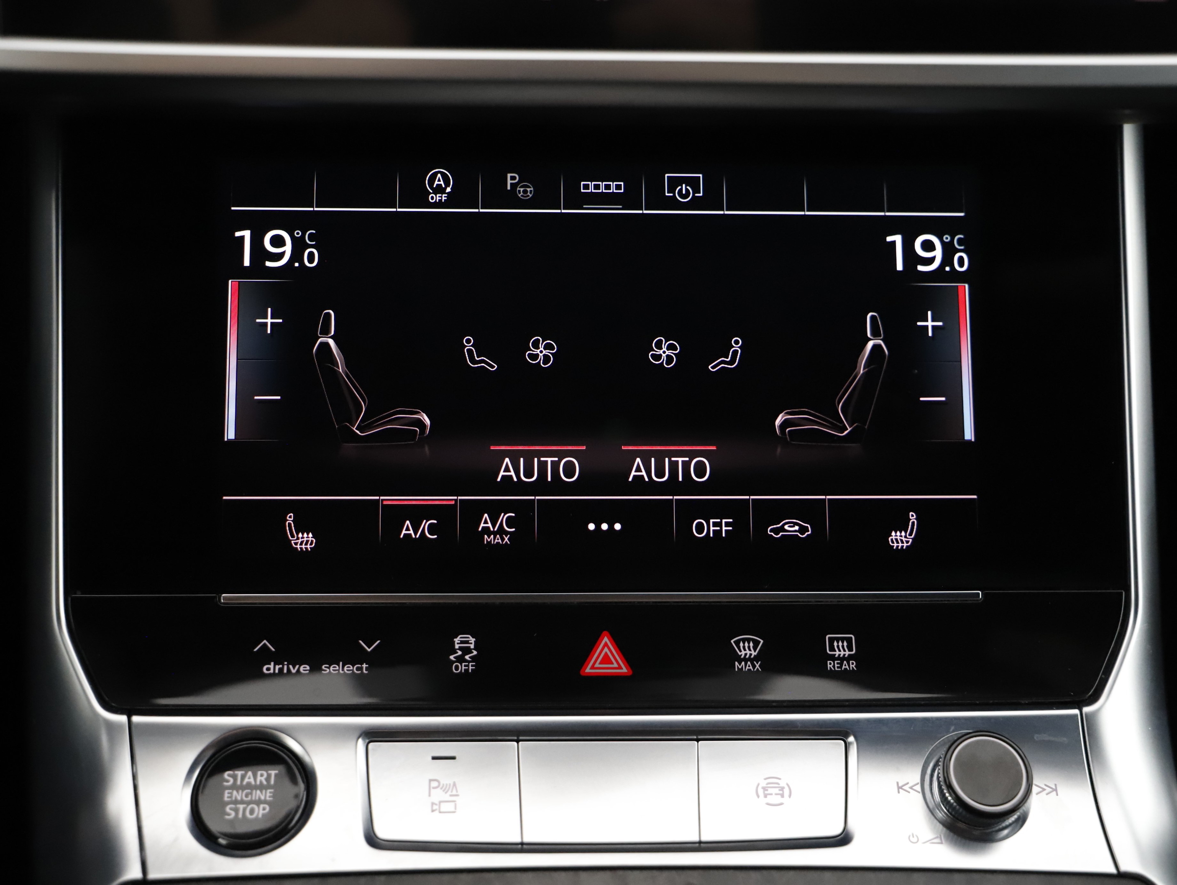 Audi A6 Avant 40 2.0 TDI quattro design | Bild 25 von 31