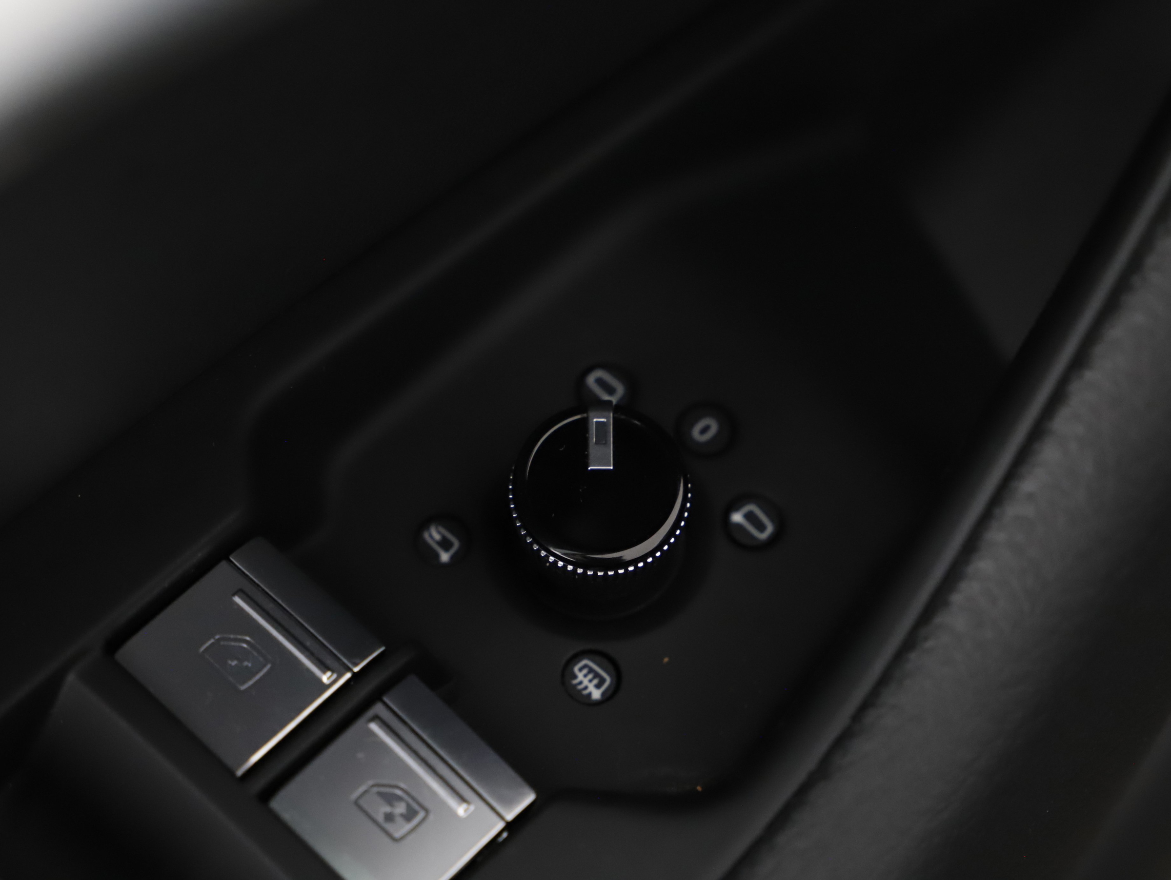 Audi A6 Avant 40 2.0 TDI quattro design | Bild 30 von 31