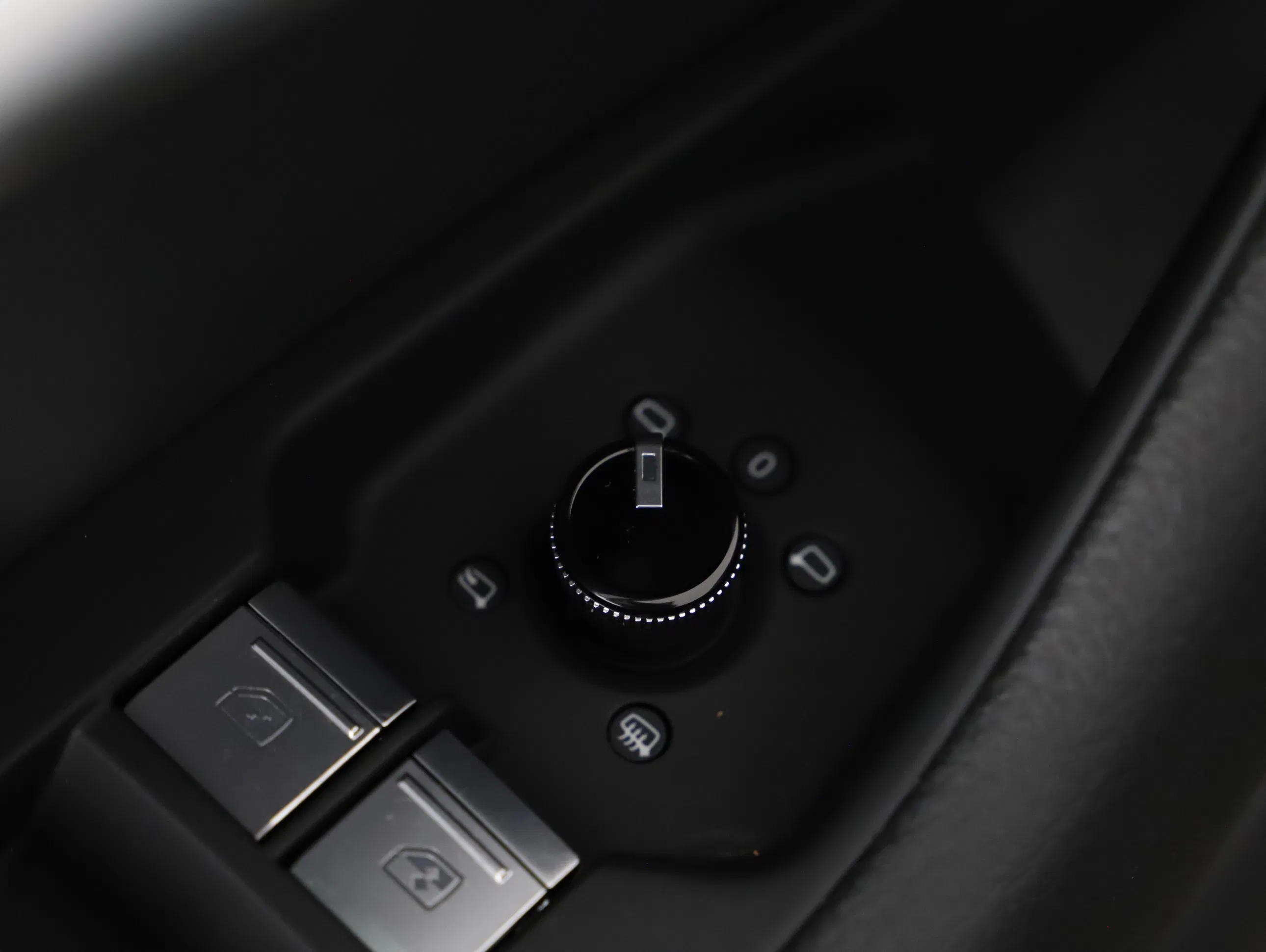 Audi A6 Avant 40 2.0 TDI quattro design | Bild 30 von 31