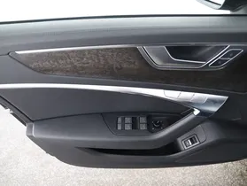 Audi A6 Avant 40 2.0 TDI quattro design | Thumbnail 5 von 31