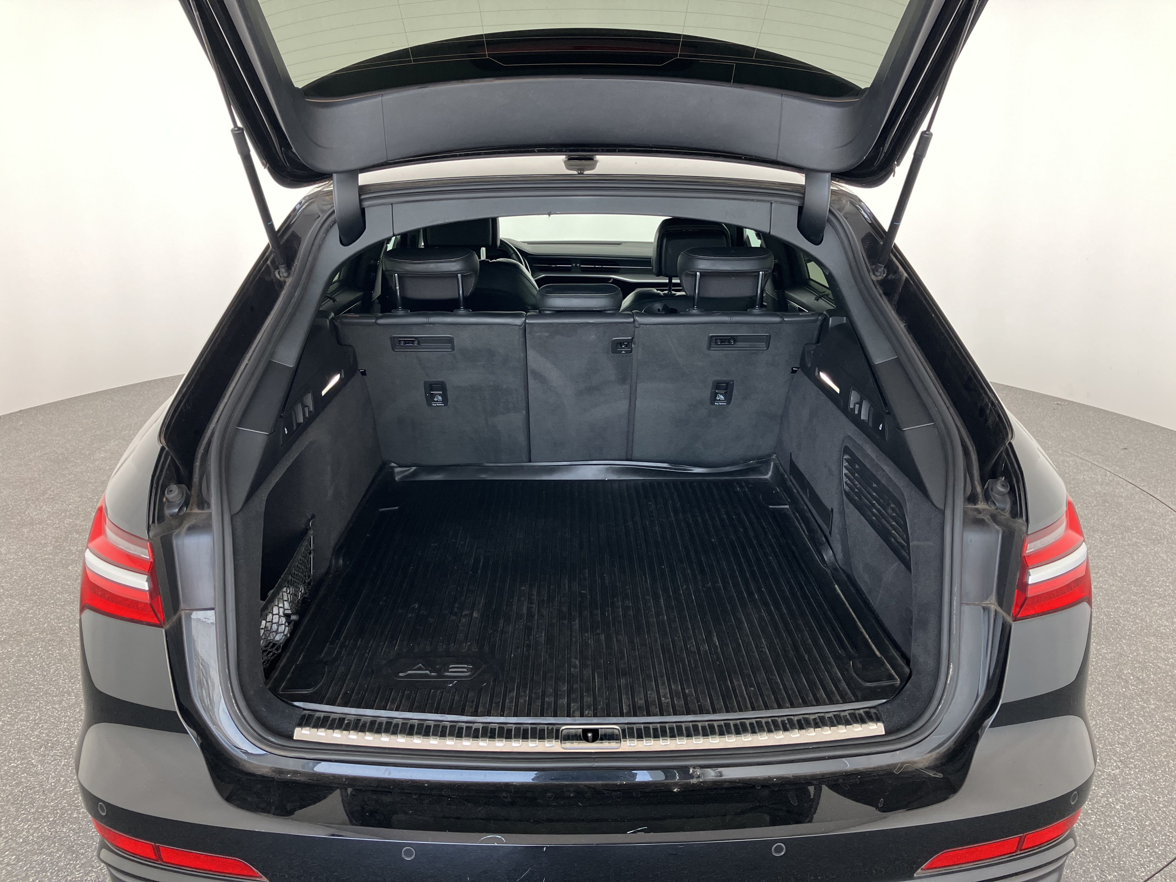 Audi A6 Avant 40 2.0 TDI quattro sport | Bild 16 von 31