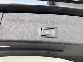 Audi A6 Avant 40 2.0 TDI quattro sport | Thumbnail 17 von 31