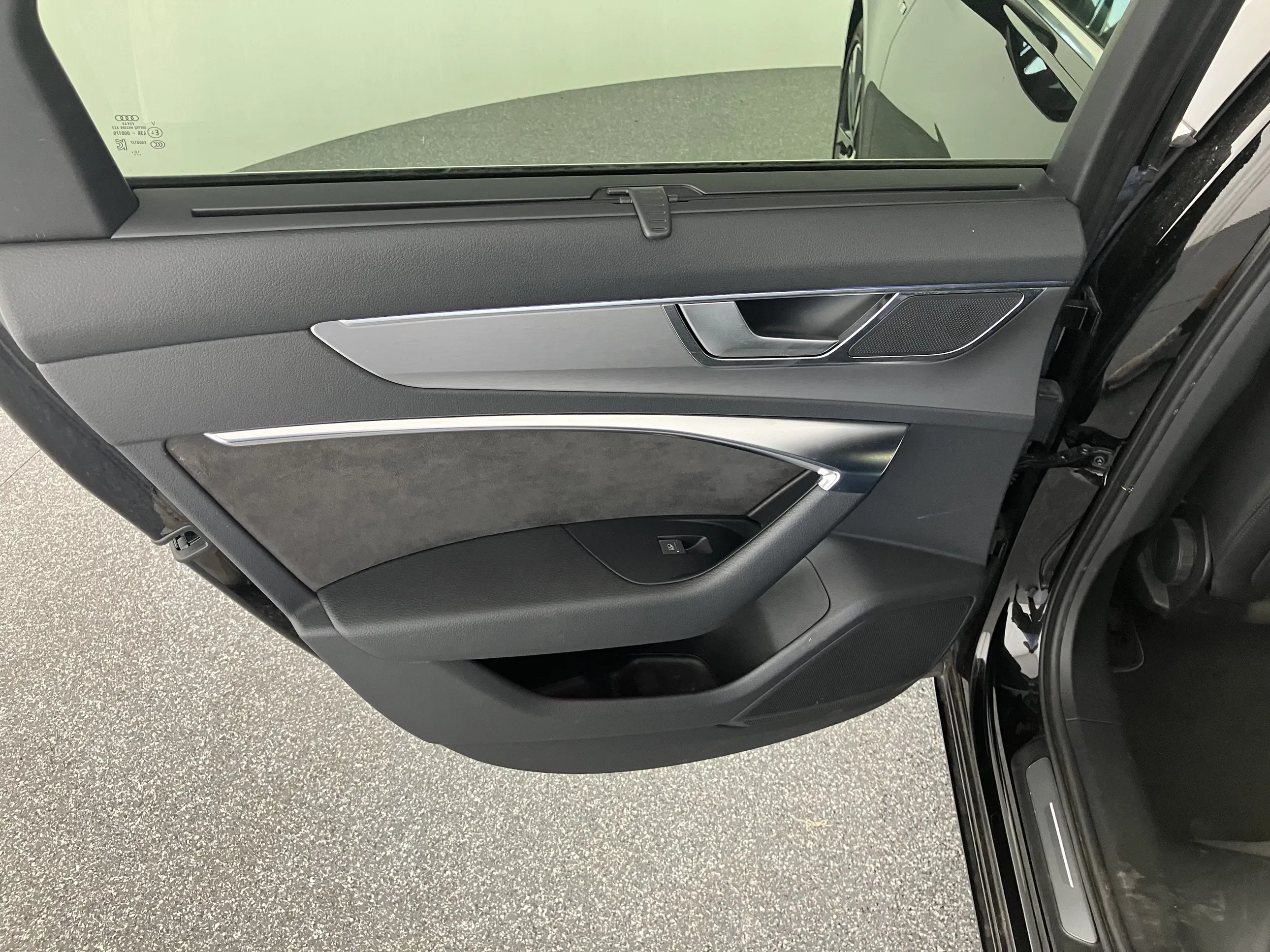 Audi A6 Avant 40 2.0 TDI quattro sport | Bild 22 von 31