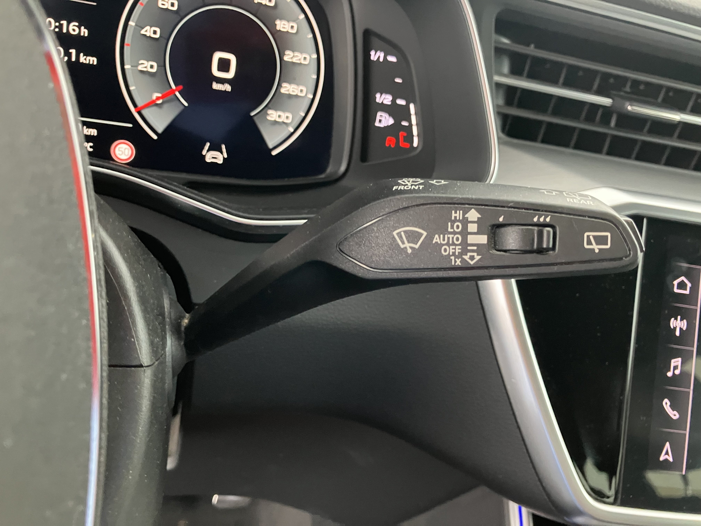 Audi A6 Avant 40 2.0 TDI quattro sport | Bild 27 von 31