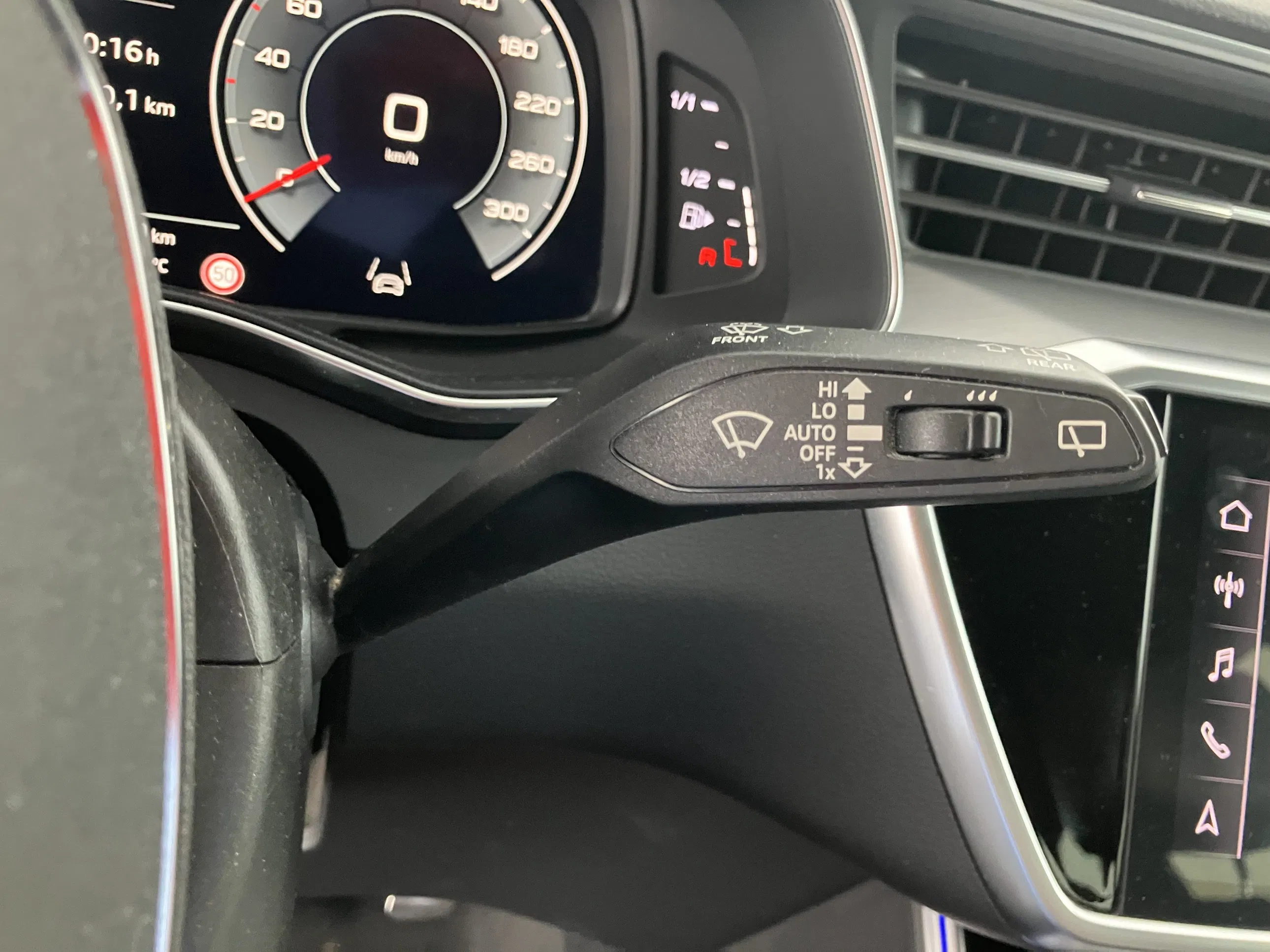 Audi A6 Avant 40 2.0 TDI quattro sport | Bild 27 von 31