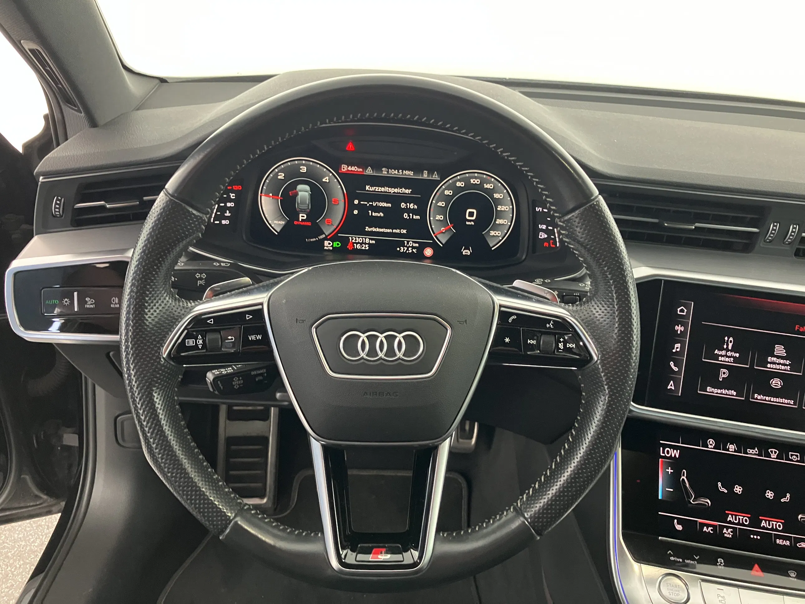 Audi A6 Avant 40 2.0 TDI quattro sport | Bild 7 von 31