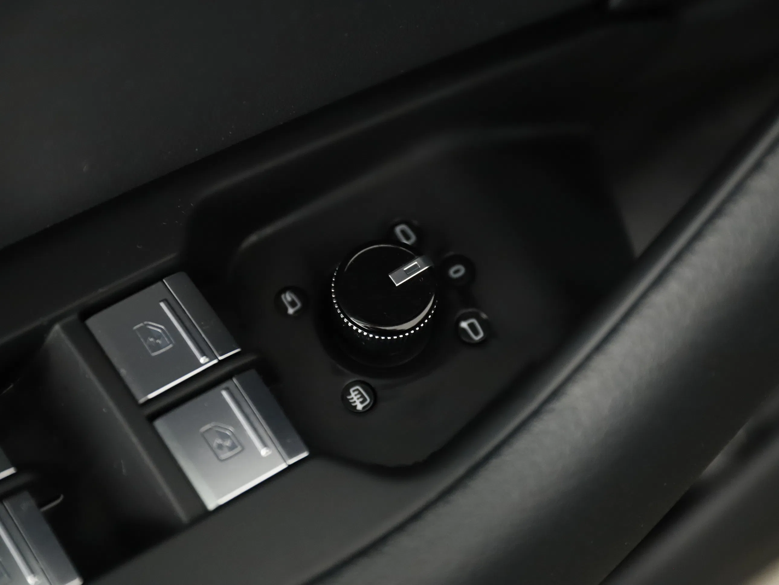 Audi A6 Avant 40 2.0 TDI quattro design | Bild 19 von 23