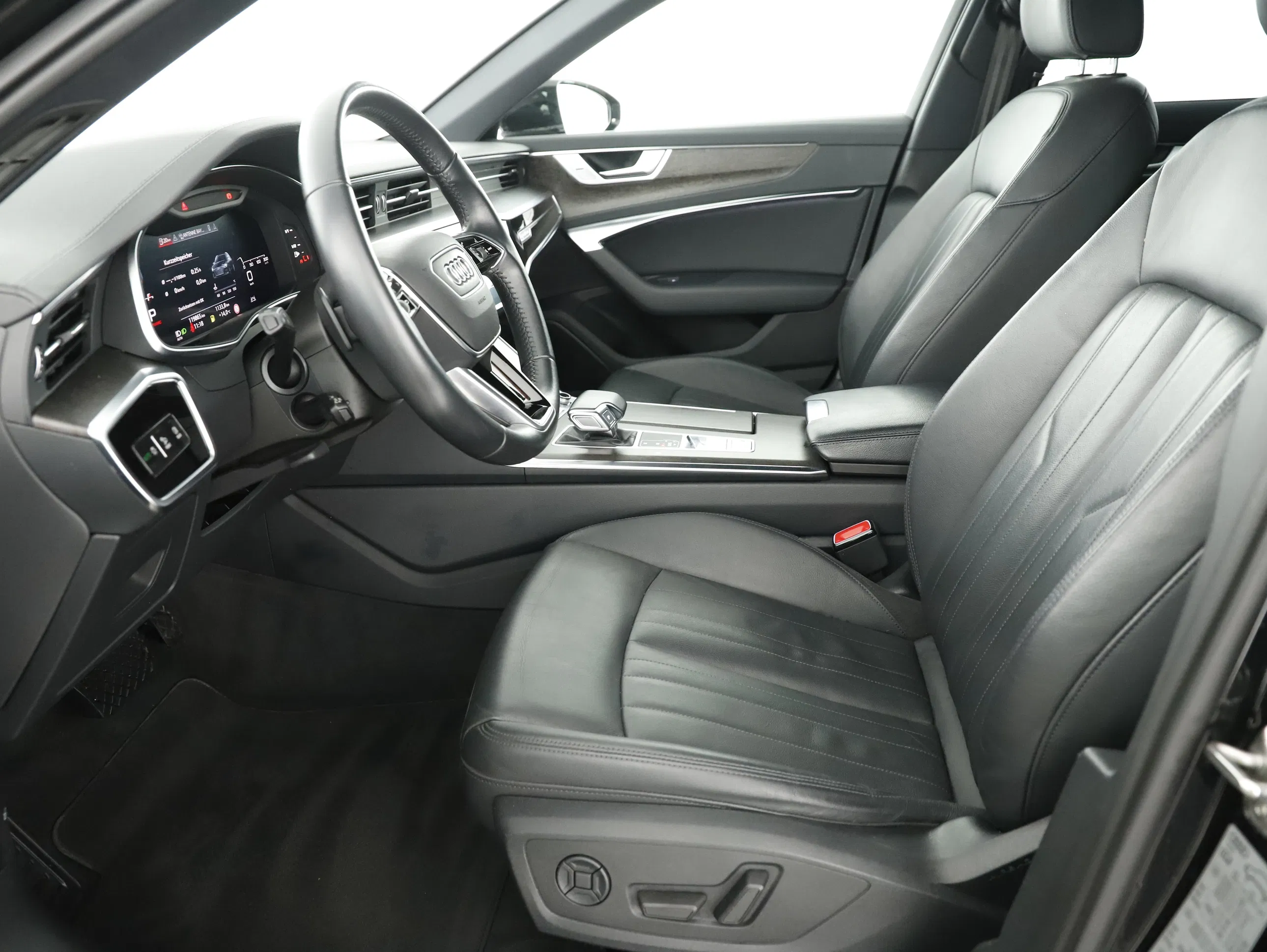 Audi A6 Avant 40 2.0 TDI quattro design | Bild 4 von 23