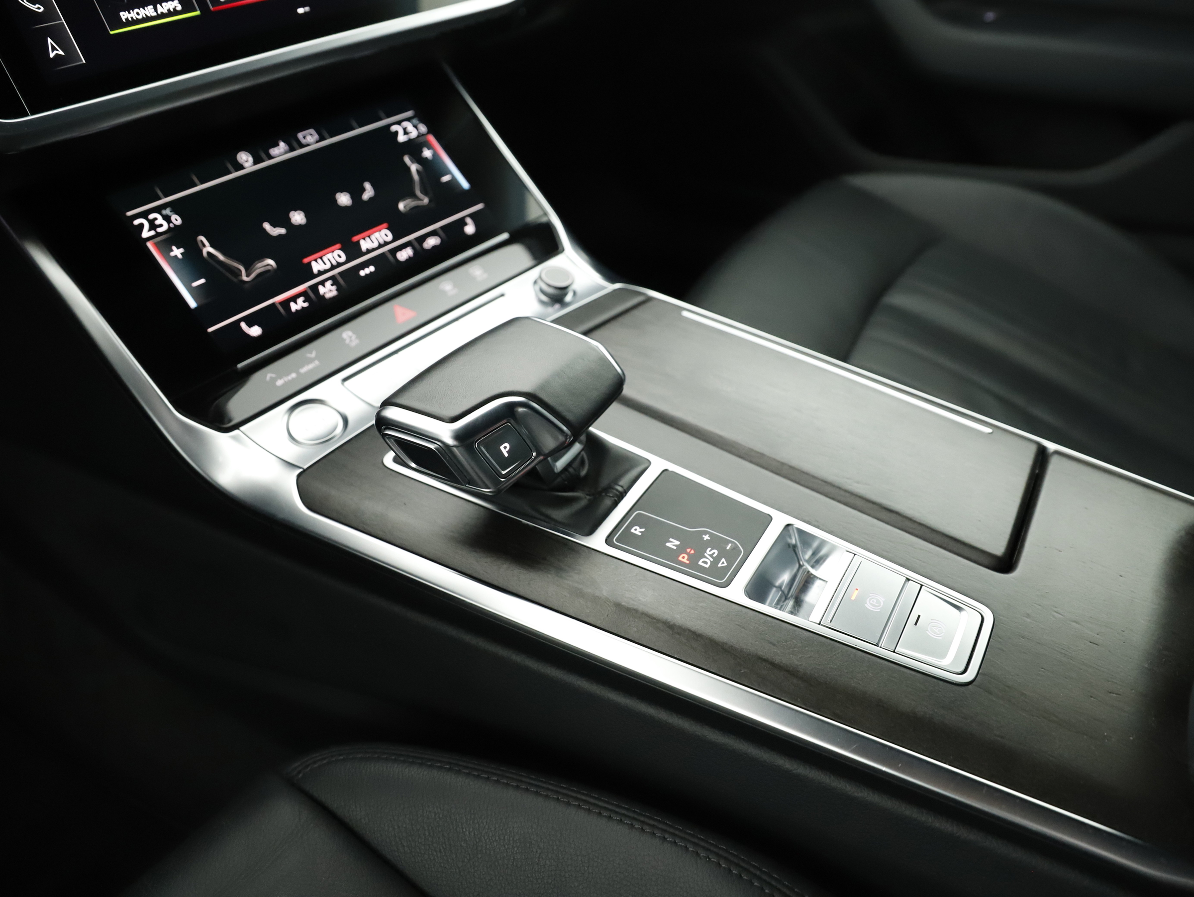 Audi A6 Avant 40 2.0 TDI quattro design | Bild 8 von 23