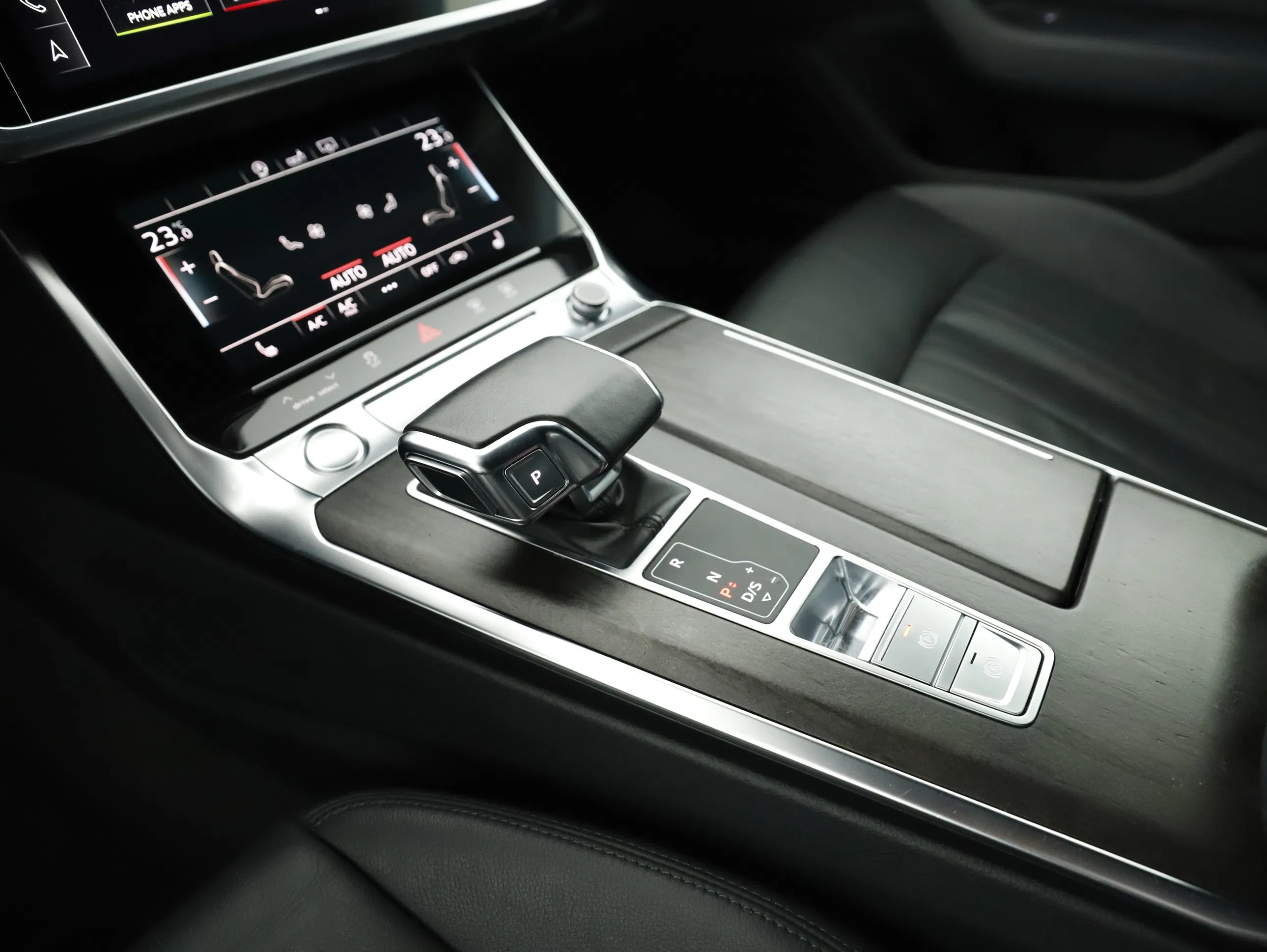 Audi A6 Avant 40 2.0 TDI quattro design | Bild 8 von 23
