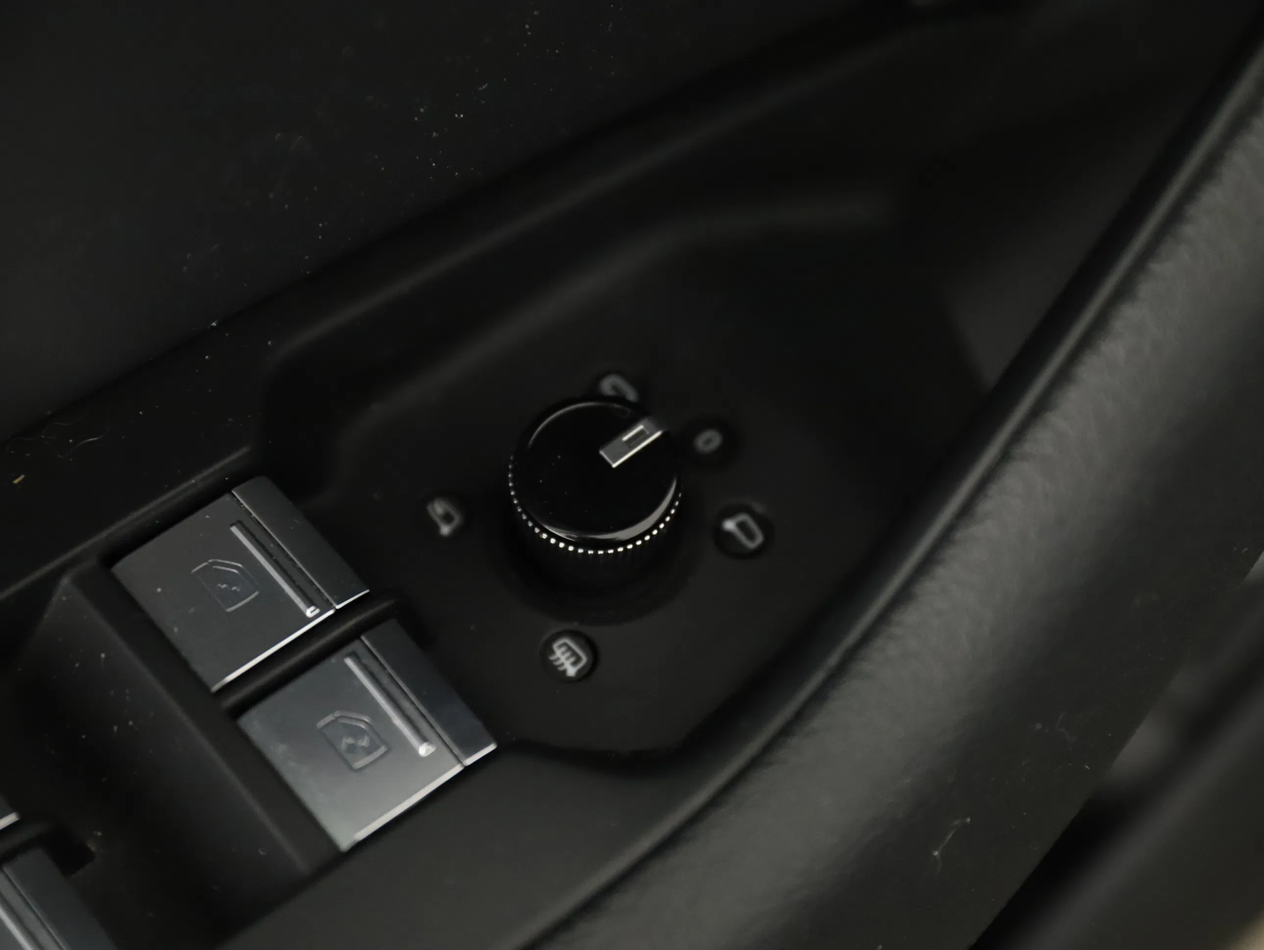 Audi A6 Avant 40 2.0 TDI quattro design | Bild 11 von 28