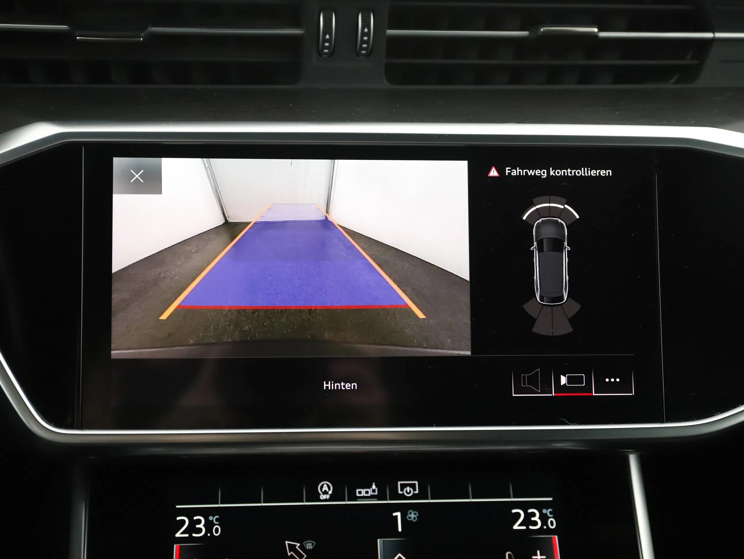 Audi A6 Avant 40 2.0 TDI quattro design | Bild 22 von 28